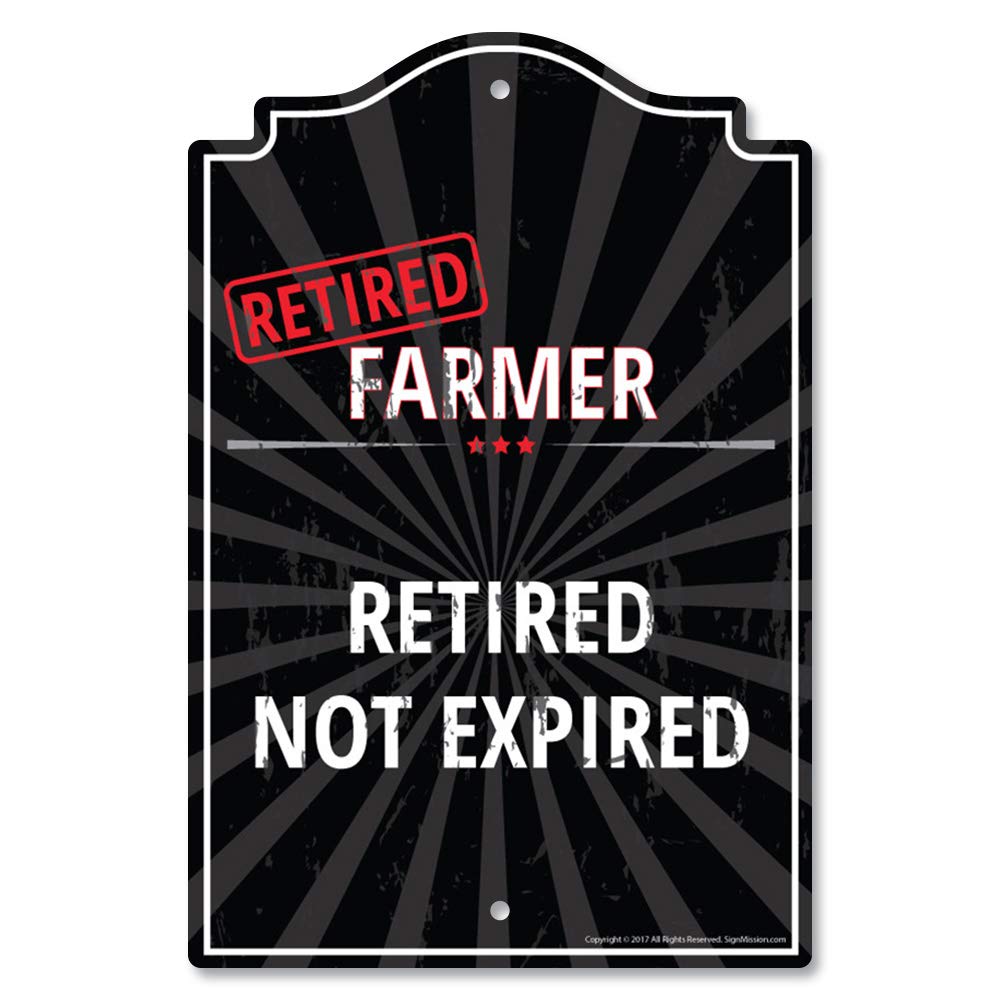 Funny Retired Farmer Sign - Indoor/Outdoor Wall Plaque | Personalized Retirement Gift for Home, Office or Bedroom Decor | Perfect for Farmhouse, Man Cave & Retirement Parties