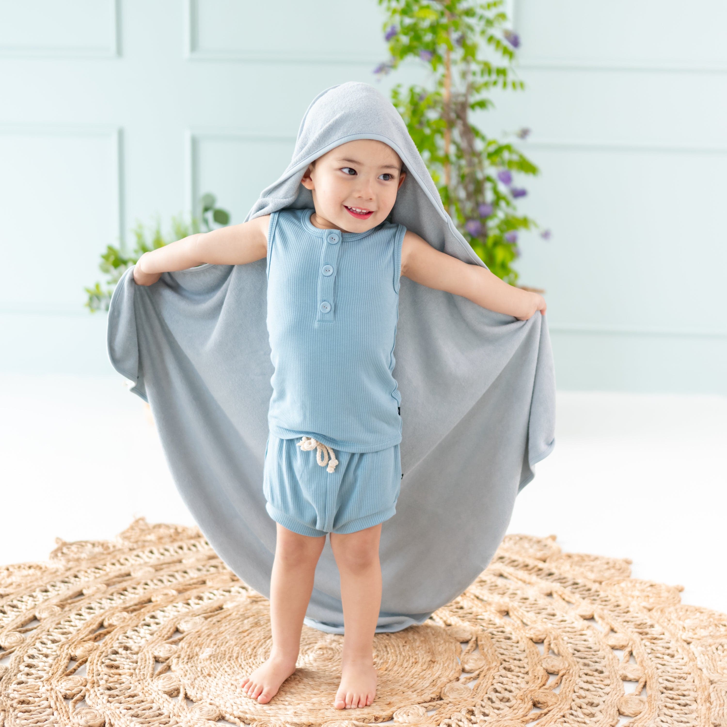 Premium Hooded Bath Towel in Soft Gray - Super Absorbent & Luxurious for Adults & Kids - Perfect for Spa, Beach, and Cozy Home Use