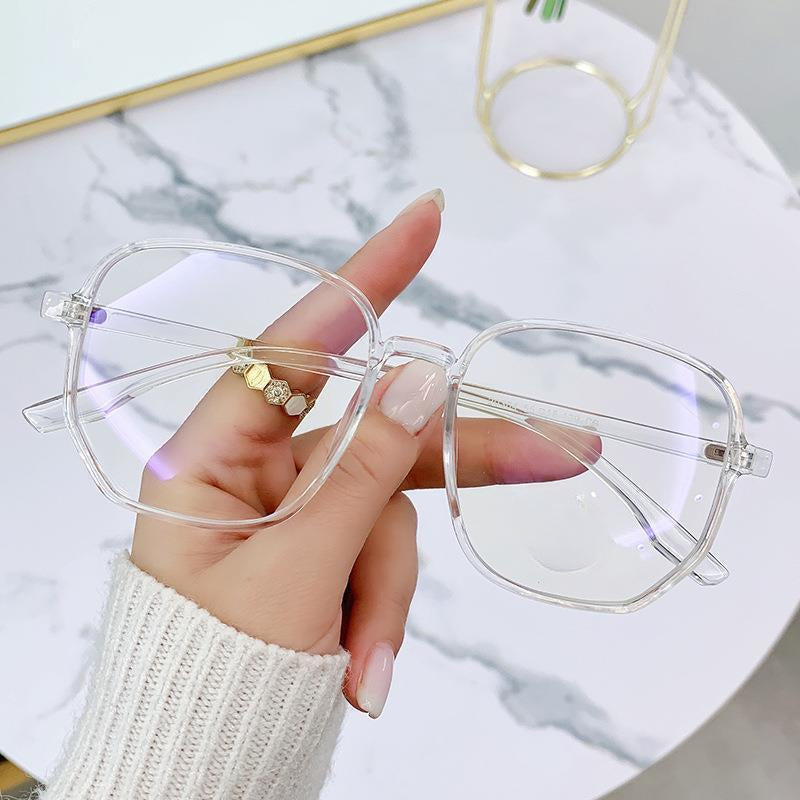 Oversized Women's Square Sunglasses - Trendy UV Protection Fashion Eyewear for Women - Perfect for Beach, Driving & Outdoor Activities