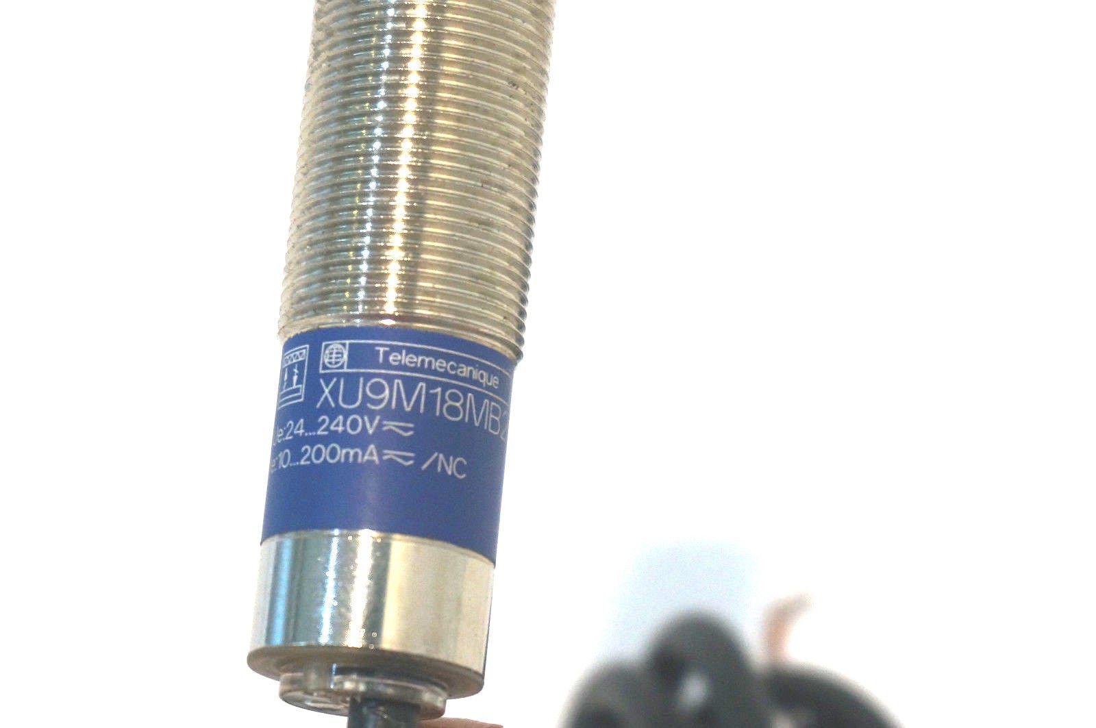 XU9M18MB230 Photoelectric Sensor 24V DC 100mA - Industrial Automation, Conveyor Systems & Packaging Equipment