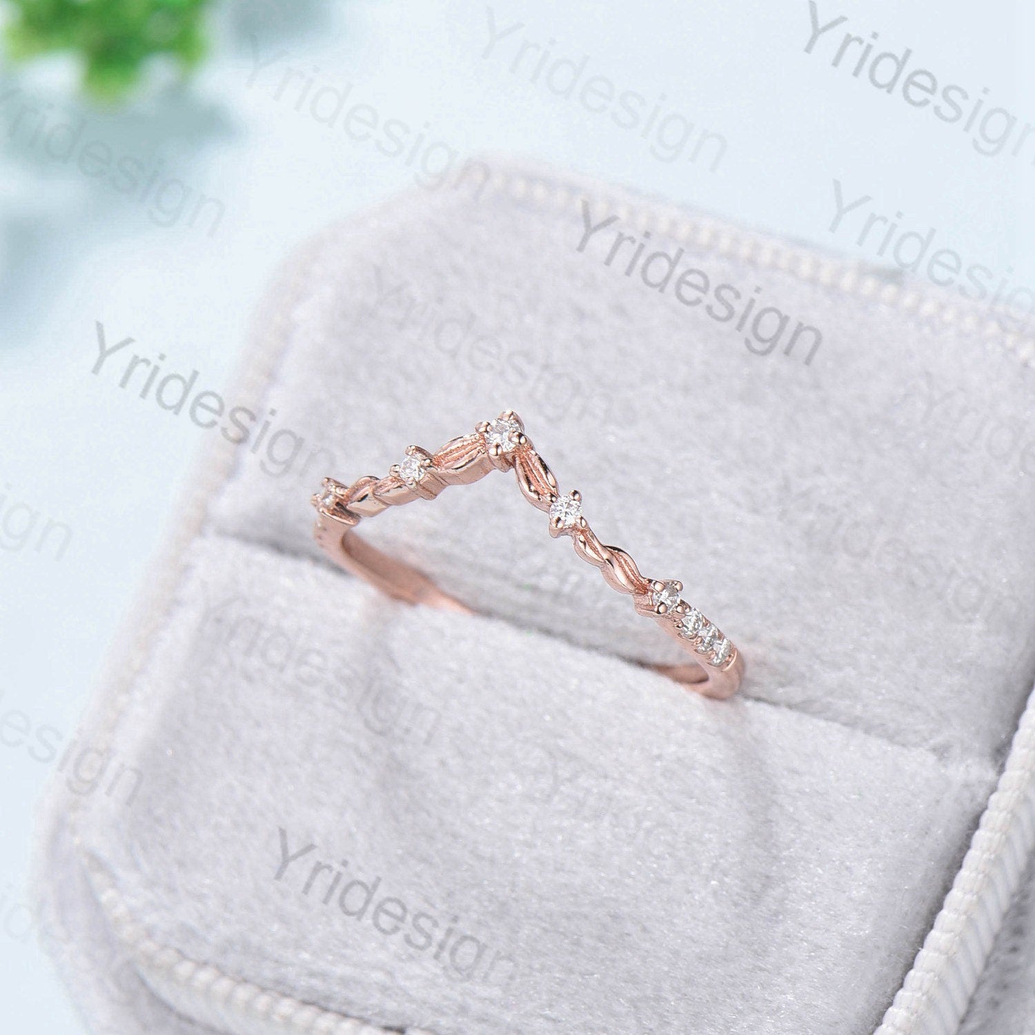 Elegant Curved V-Shaped Rose Gold Wedding Band for Women - Art Deco Twisted Diamond & Moissanite Stacking Ring Set | Perfect for Bridal Jewelry, Anniversary Gifts & Everyday Luxury Wear
