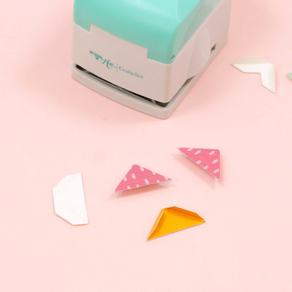 Craftelier Round Corner Punch for Paper & Cardboard - Scrapbooking & Photo Embellishment Tool (7.2x5.6x8.1cm) | Perfect for DIY Cards, Journals & Craft Projects