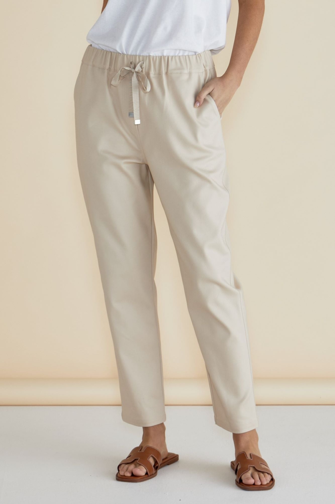Betty Basics Kenzie Jogger Pants for Women - Soft Comfortable Lounge Pants with Elastic Waistband - Perfect for Yoga, Running, Travel & Home Wear (Cream)