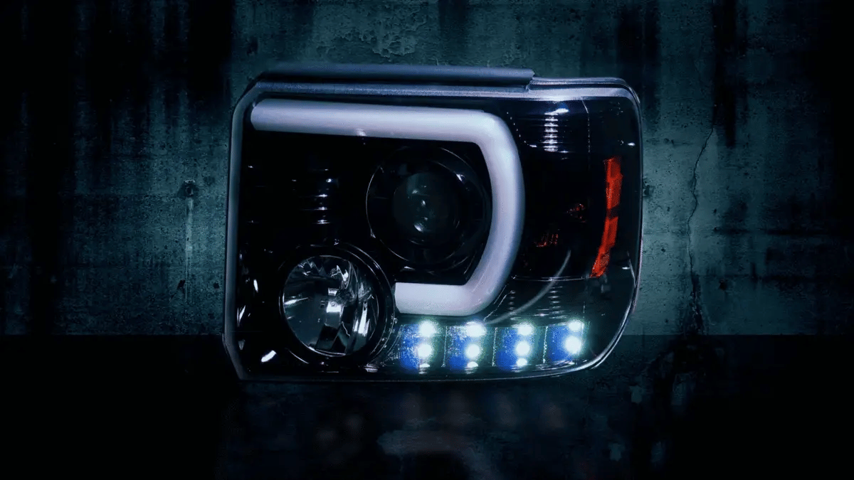 GMC Sierra 3500 2015-2019 Dually Projector Headlights with OLED Amber DRLs & Scanning Turn Signals - Smoked/Black Lens - Upgrade Your Truck Lighting for Night Driving & Off-Road Adventures