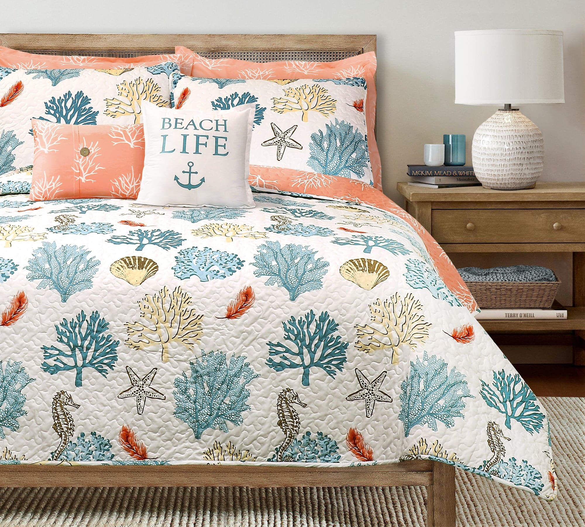Coastal Reef Feather Reversible Quilt Set - King Size Bedding, Soft & Breathable Comforter for All Seasons | Perfect for Beach House, Guest Room & Cozy Bedroom Decor