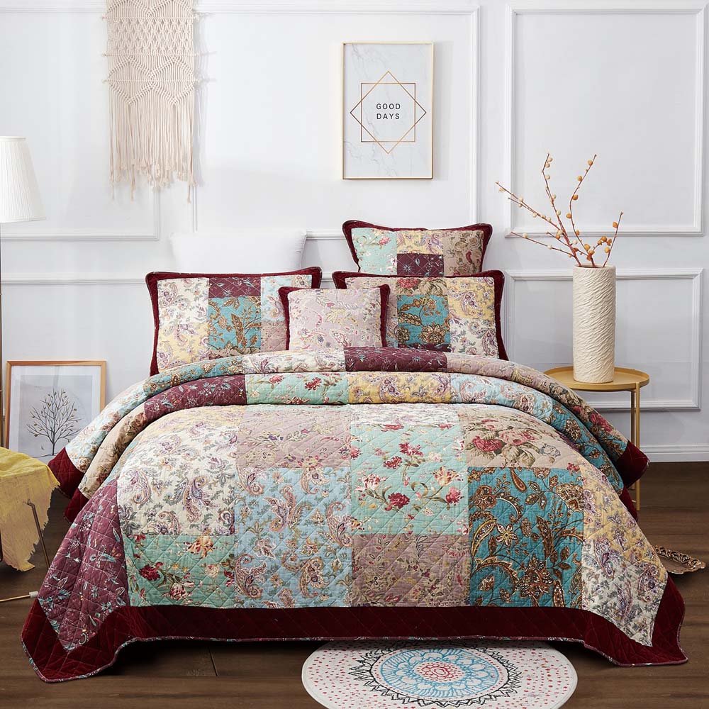 Elegant Floral Comforter Set King Size - Soft & Luxurious Bedding for Master Bedroom Decor