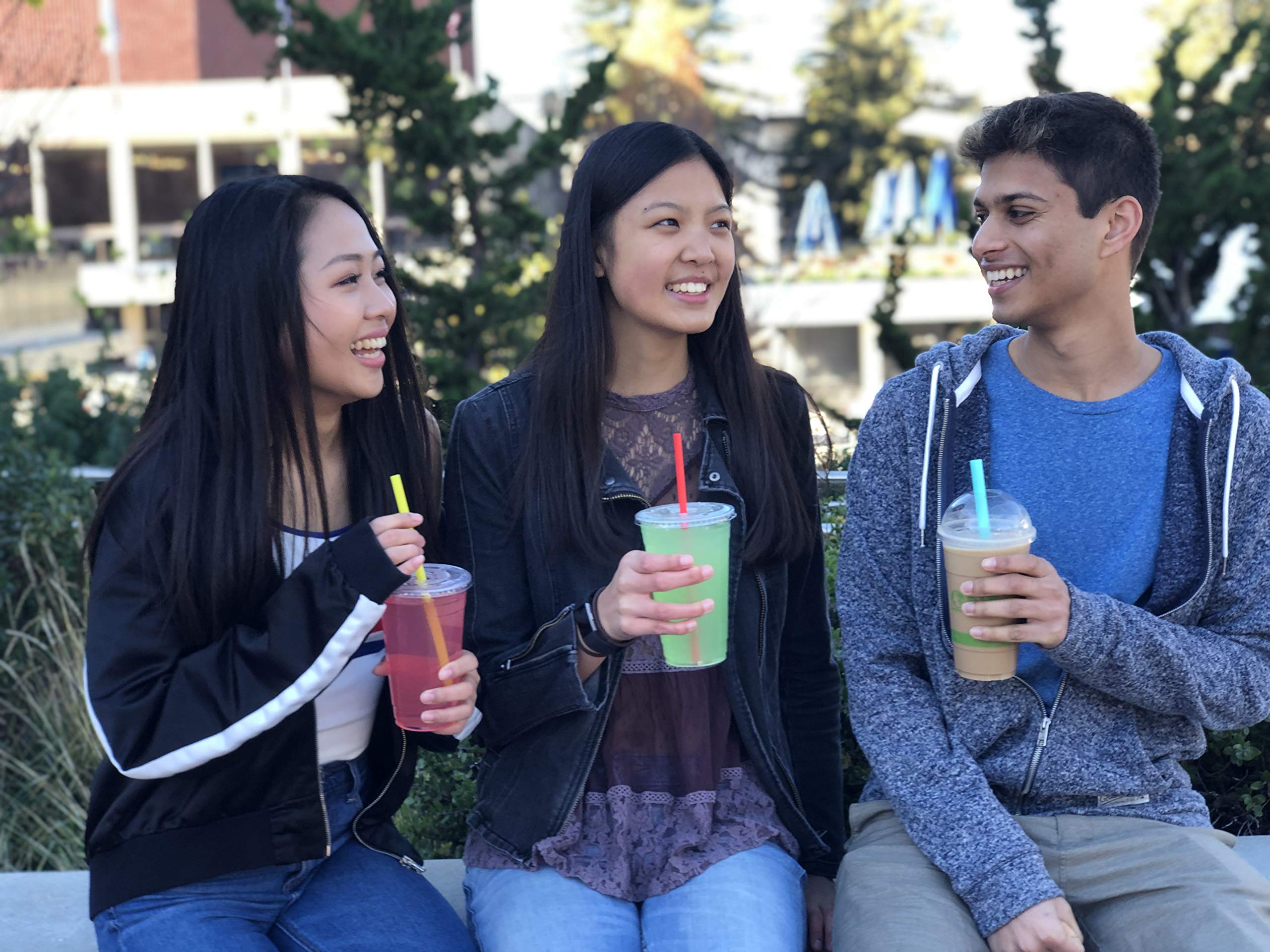 Eco-Friendly 24 oz PLA Compostable Cups by Karat Earth - Case of 600 (KE-KC24G) | Perfect for Parties, Cafes & Sustainable Events
