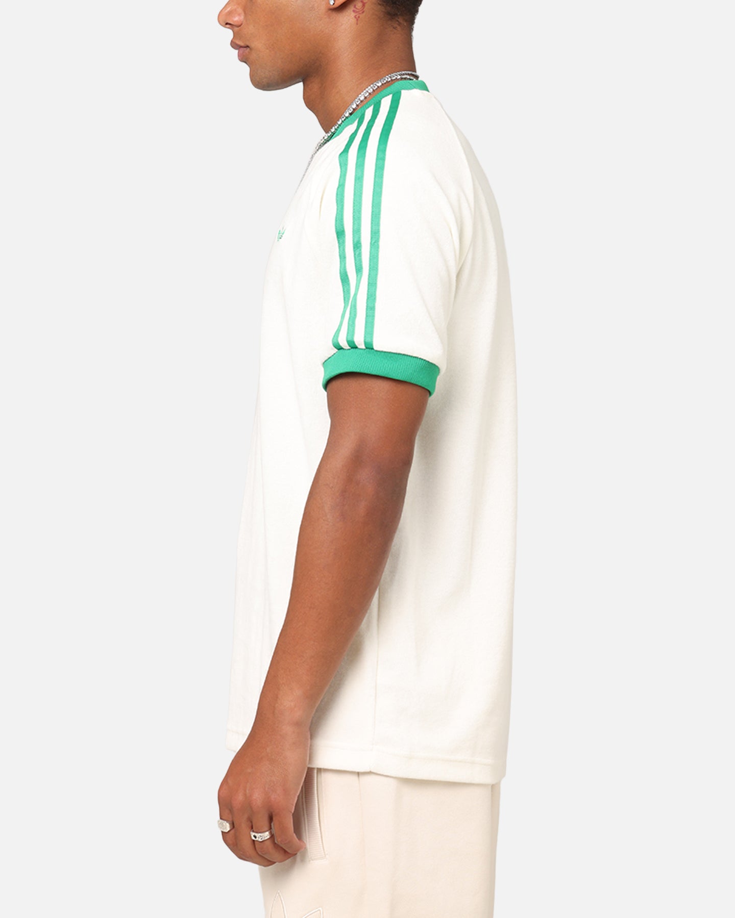 Adidas Originals 70's Vintage Cali T-Shirt for Men - Classic Off White Cotton Tee - Casual Streetwear & Retro Style Outfit