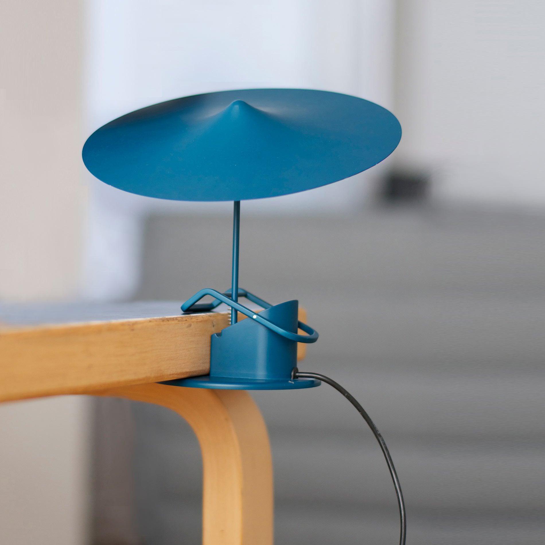 Modern Ile Table Lamp - Stylish LED Bedside Lamp for Bedroom, Living Room & Office - Adjustable Brightness & Warm White Light - Perfect for Reading, Relaxing & Decor