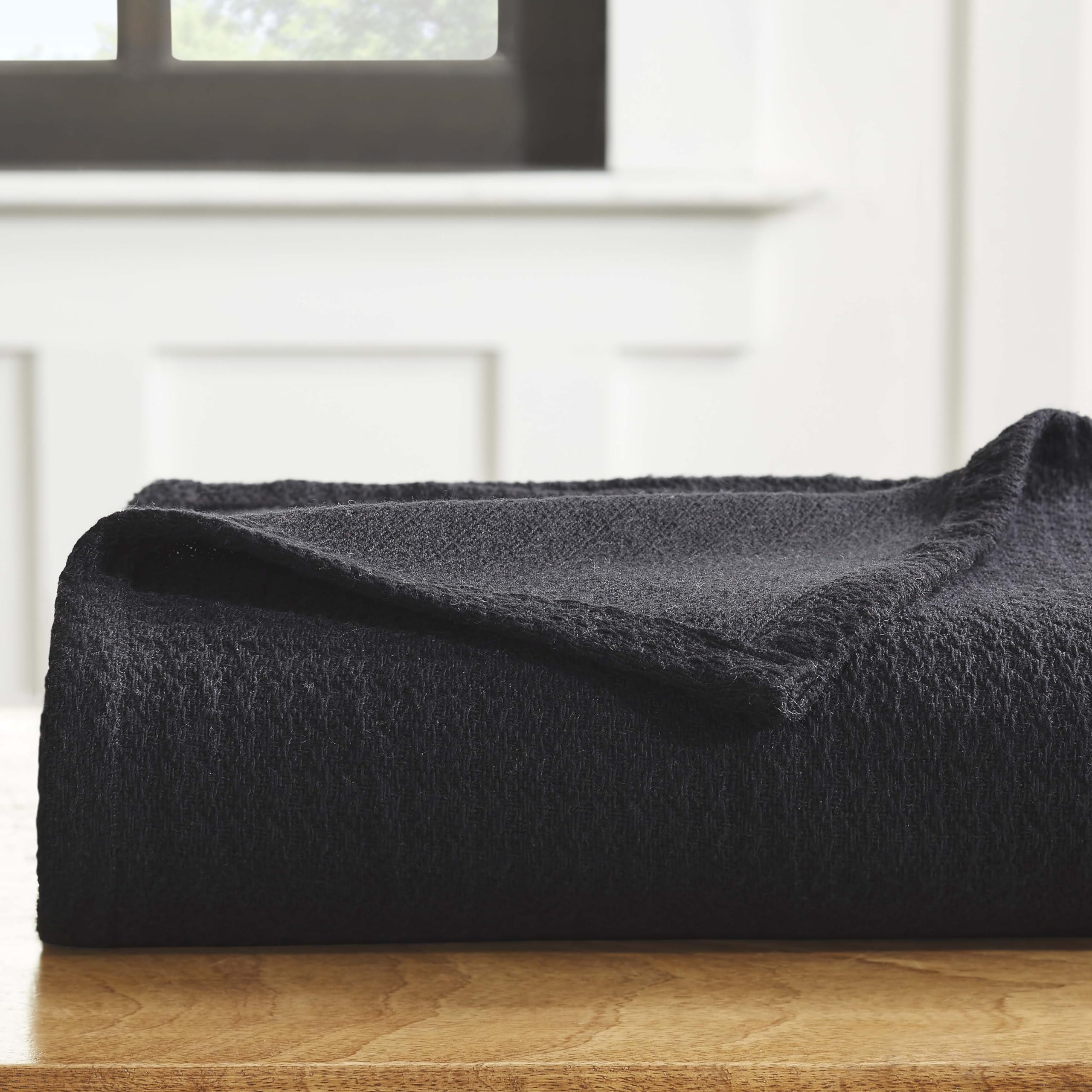 Premium Waffle Weave Cotton Blanket - Soft & Breathable for Bed, Couch, Travel - Honeycomb Knit Full/Queen Size - Black - Perfect for Picnic, Beach, Camping & Home Decor