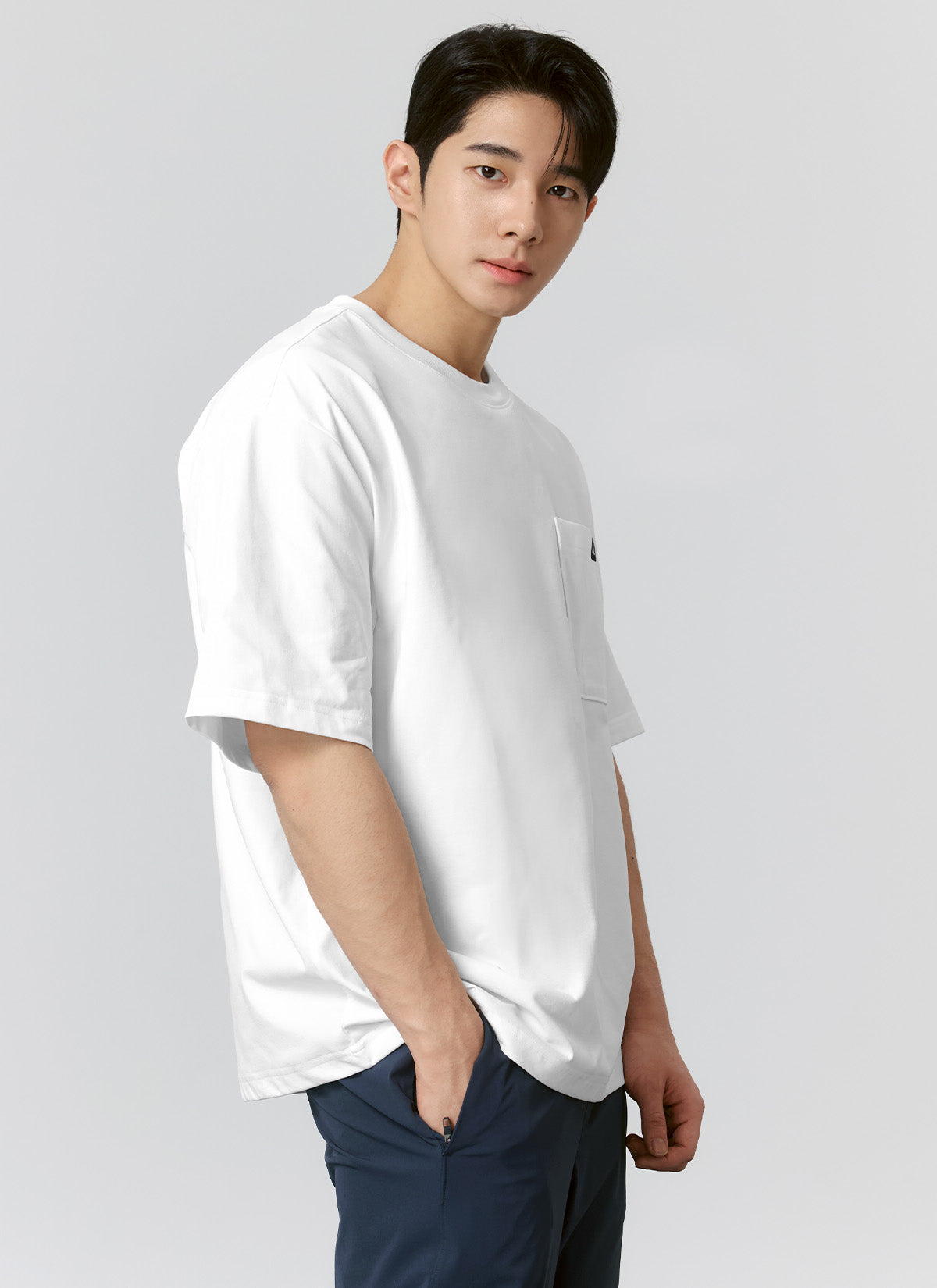 Cool Breeze Oversized Pocket Short Sleeve T-Shirt for Men - Casual Summer Comfort Shirt for Beach, Lounge & Outdoor Activities