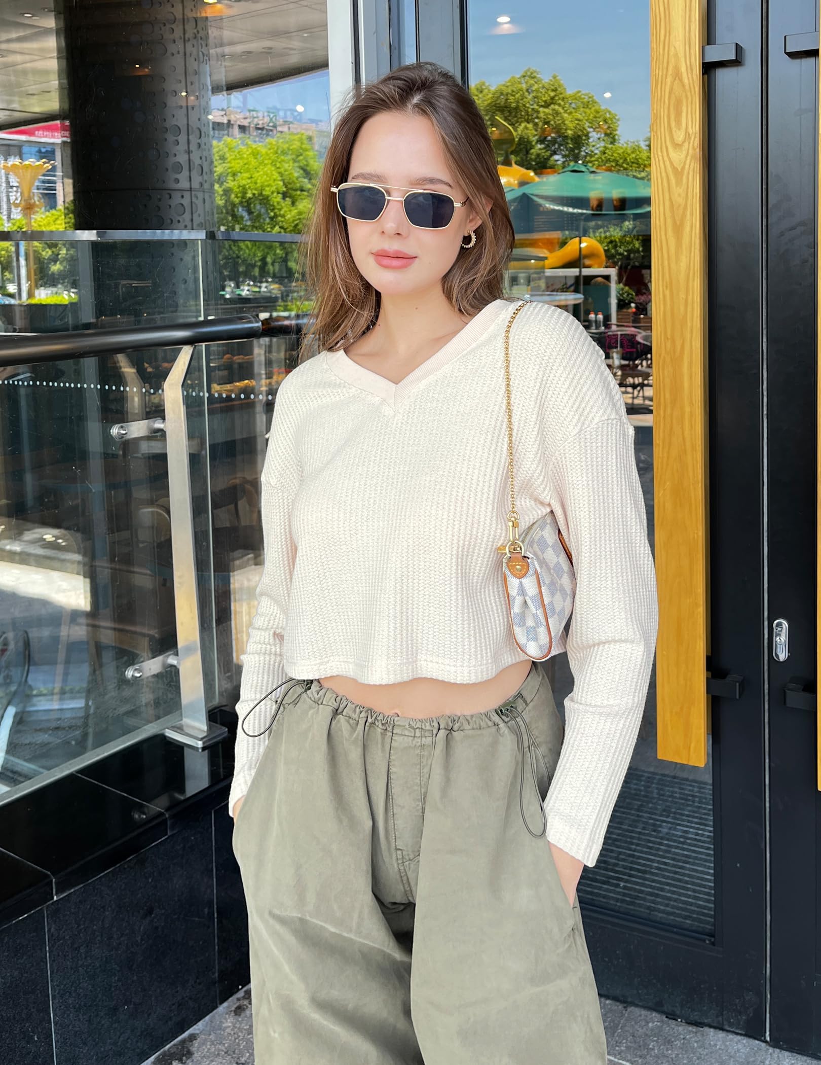 Zeagoo Women's Long Sleeve Waffle Knit Cropped Top - V Neck Casual T-Shirt for Women | Fall Fashion Layering, Coffee Dates & Weekend Outfits