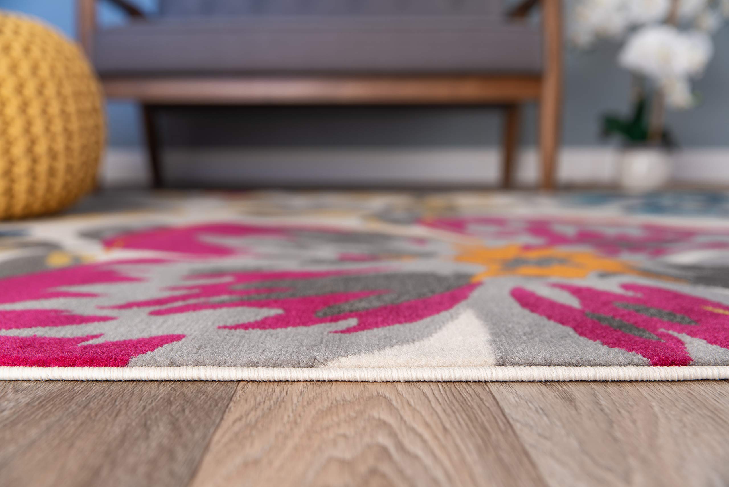 Modern Floral Area Rug 6'6