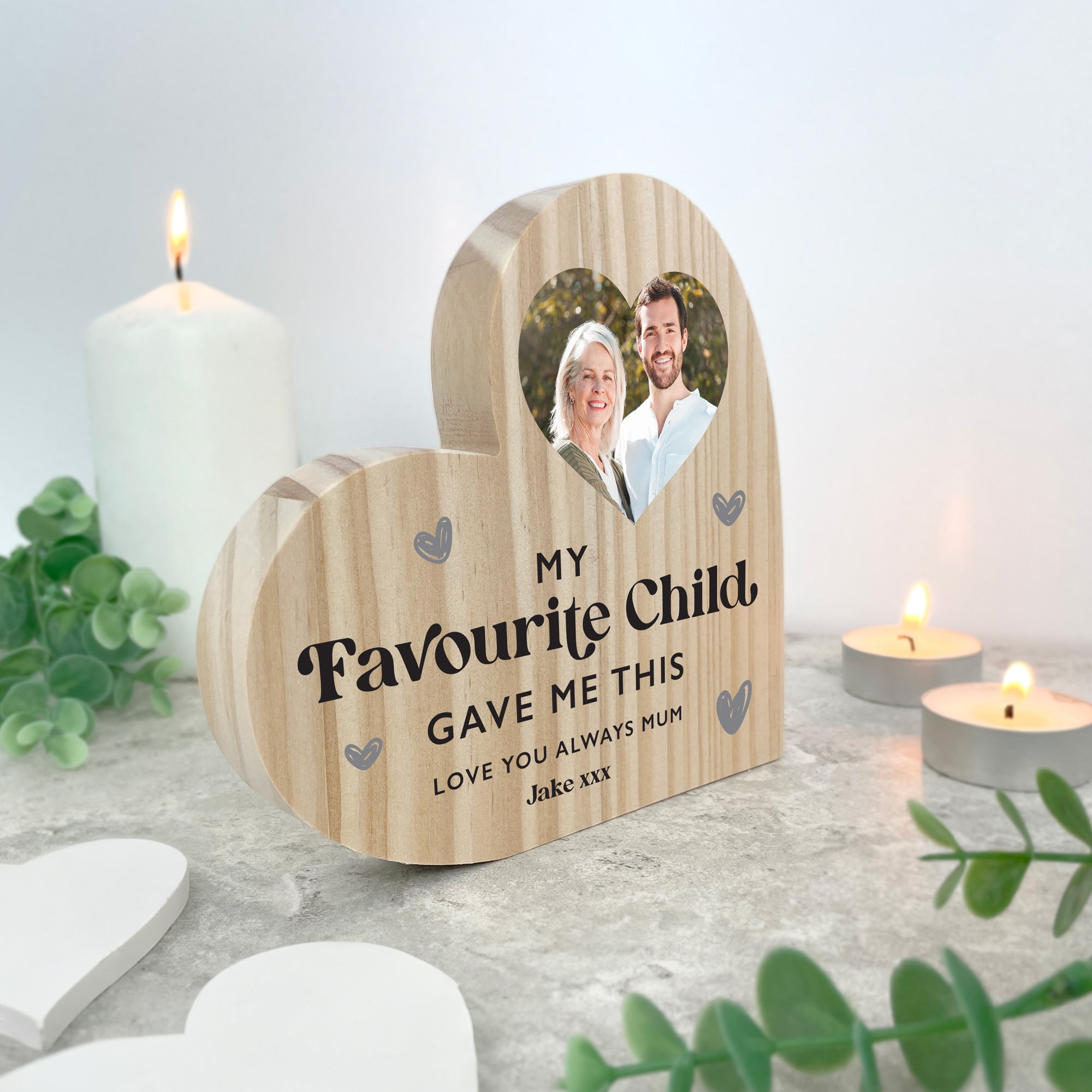 Personalized Wooden Freestanding Heart Sign - Custom 'My Favorite Child Gave Me This' Gift for Parents - Perfect for Mother's Day, Father's Day & Home Decor
