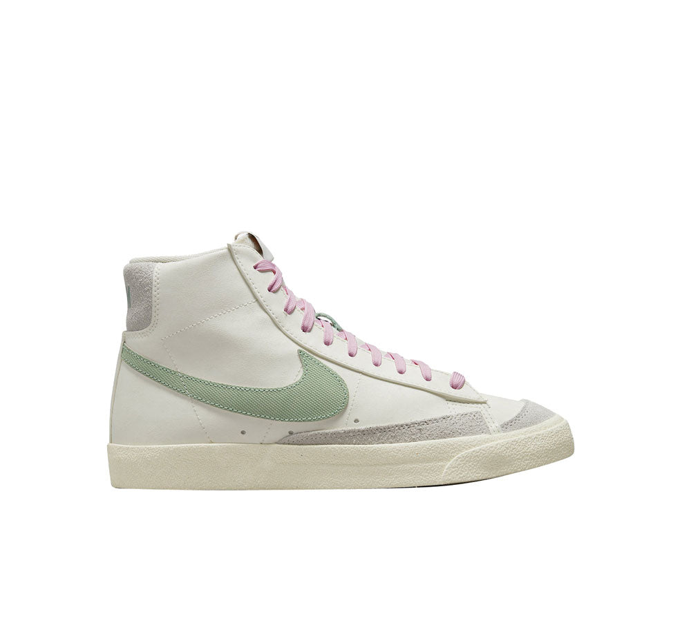 BLAZER MID '77 PRM Vintage Sneakers for Men & Women - Retro Basketball Shoes for Casual Wear & Street Style Fashion - Perfect for Everyday Outfits & Urban Lifestyle