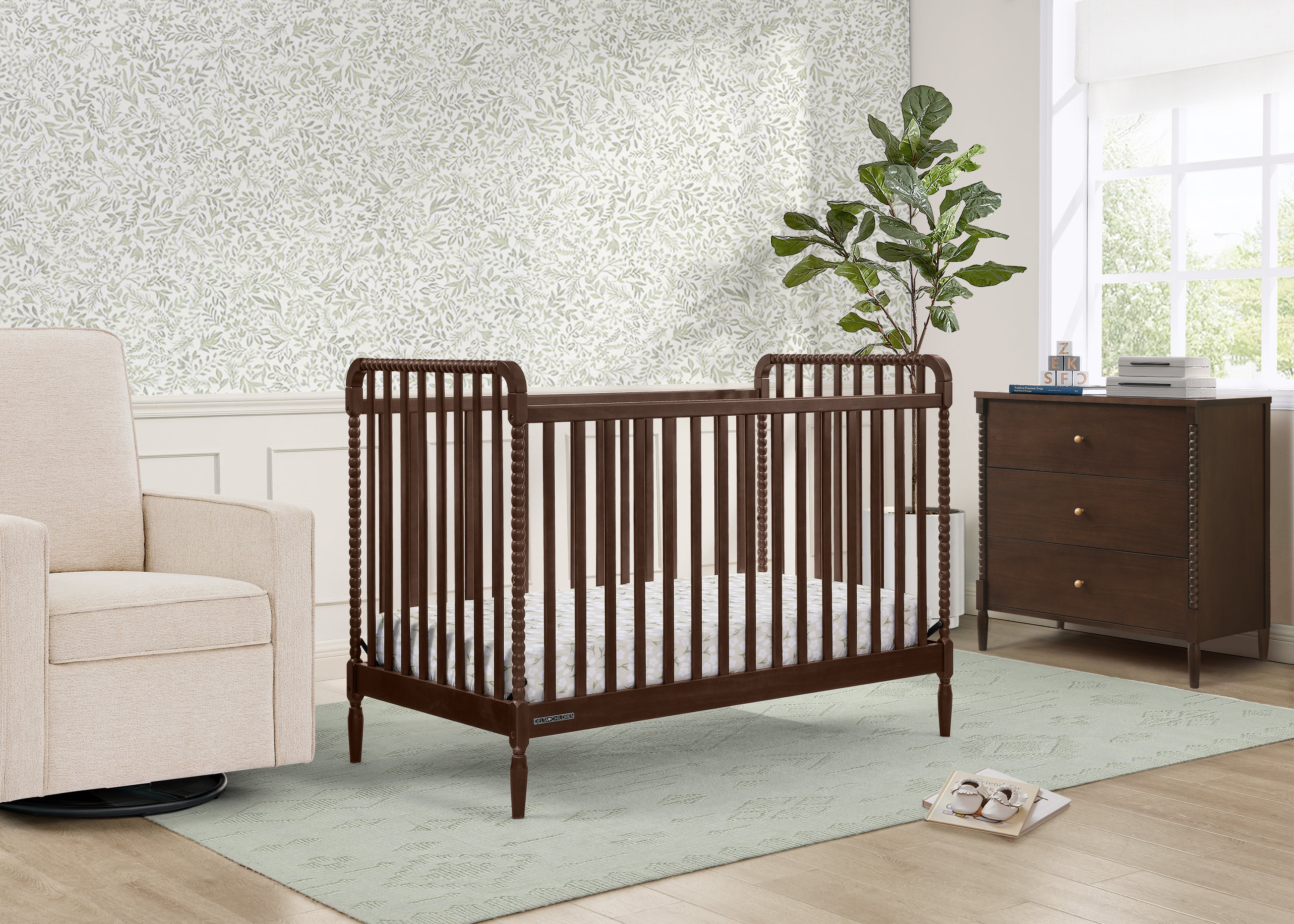 Lily 4-in-1 Convertible Baby Crib - White Nursery Furniture for Newborn to Toddler Bed | Perfect for Modern Nursery, Bedroom & Daycare