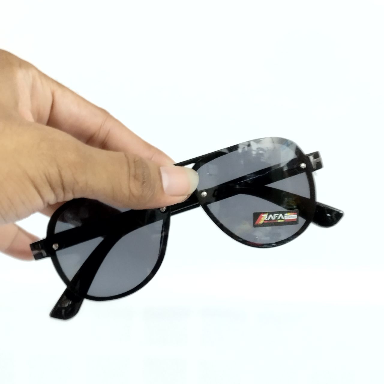 Pilot Shape Polarized Sunglasses for Teens - UV Protection Aviator Style Sunglasses for Boys & Girls - Perfect for Driving, Beach, and Outdoor Activities