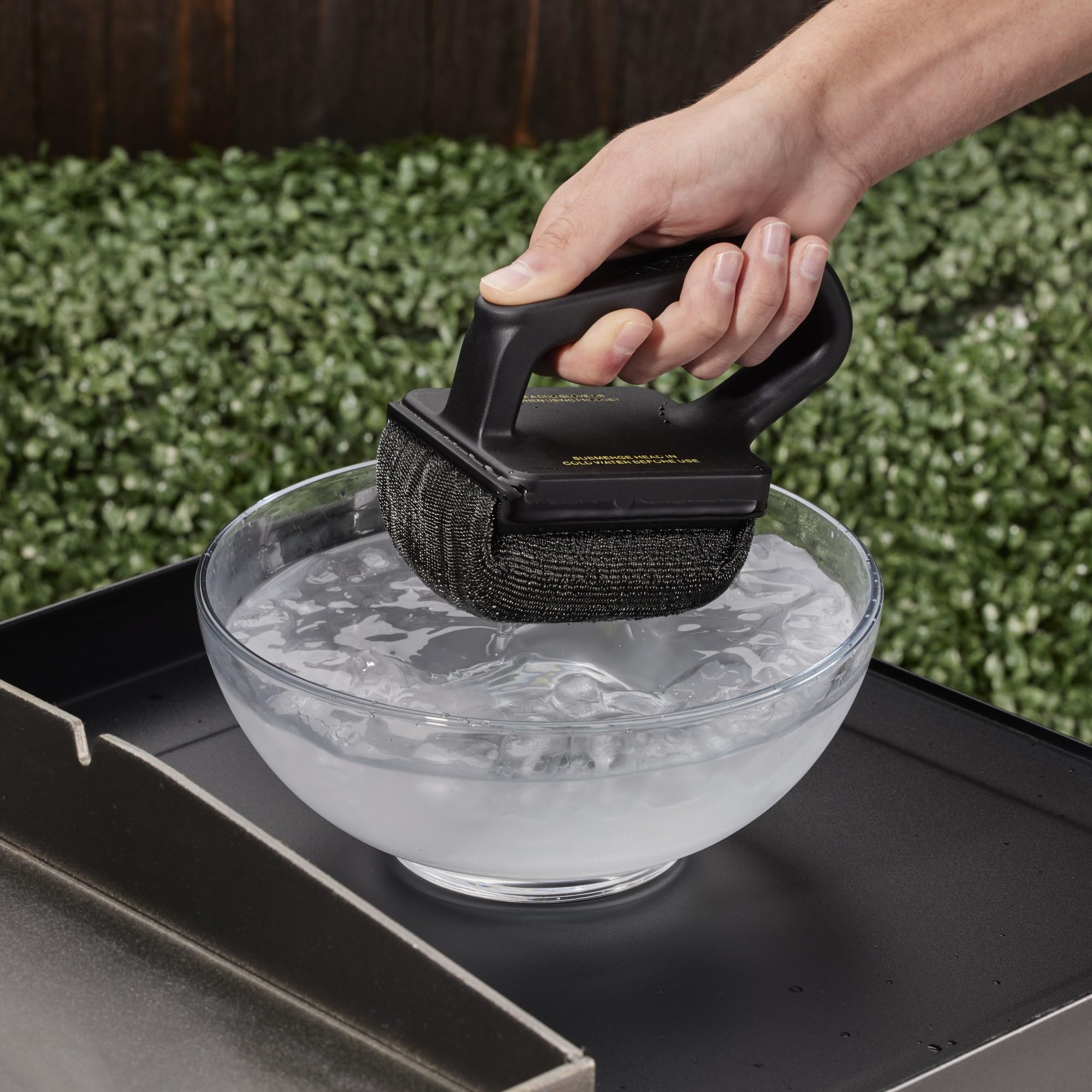 Mr. Bar-B-Q Bristle-Free XL Steam Clean Grill Brush - Heavy Duty BBQ Cleaning Tool with Scrub Daddy Technology for Gas, Charcoal & Electric Grills - Perfect for Backyard BBQs, Camping & Outdoor Cooking
