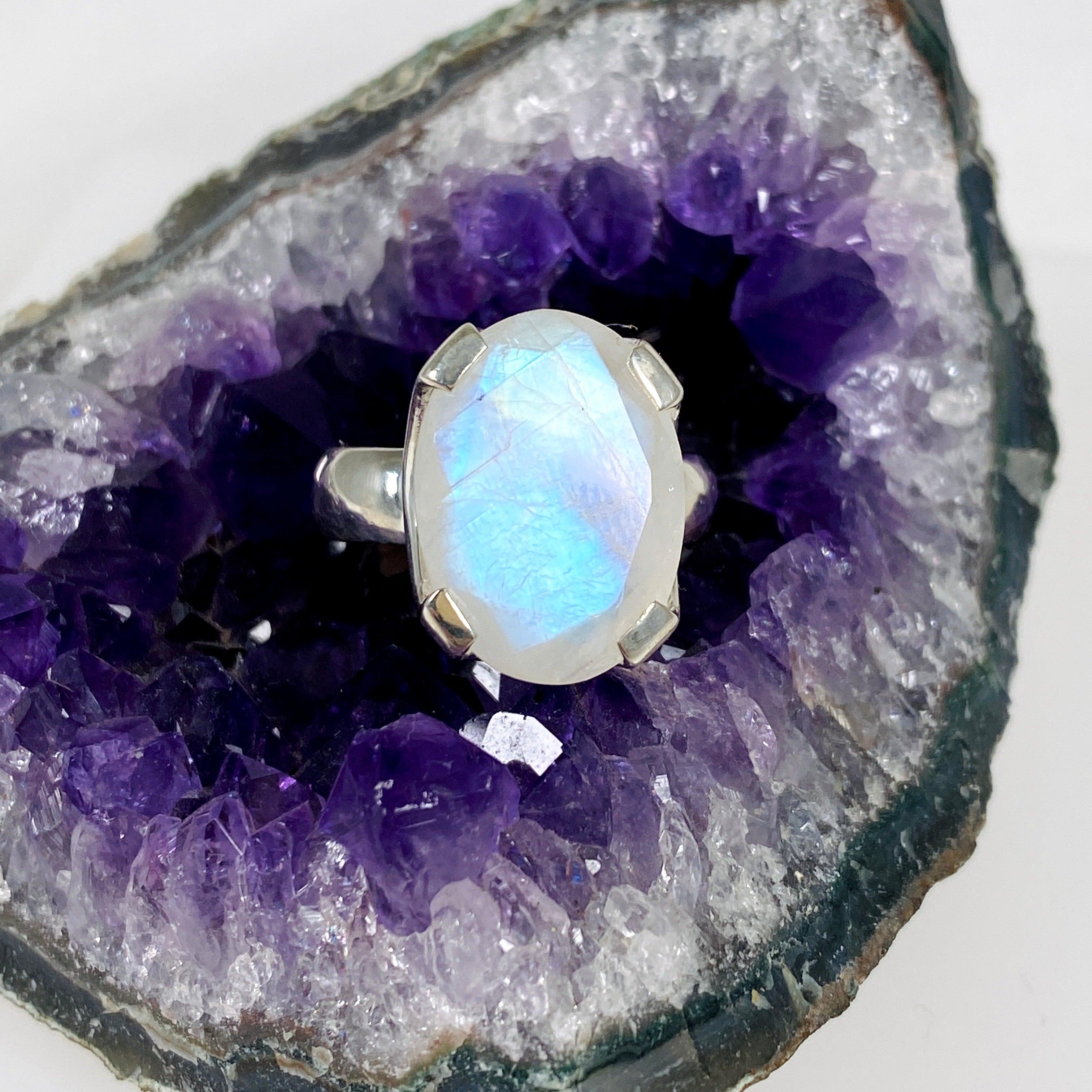Moonstone Oval Faceted Ring Size 9 - KRGJ3013 | Elegant Silver Jewelry for Women, Perfect for Weddings, Parties & Everyday Wear