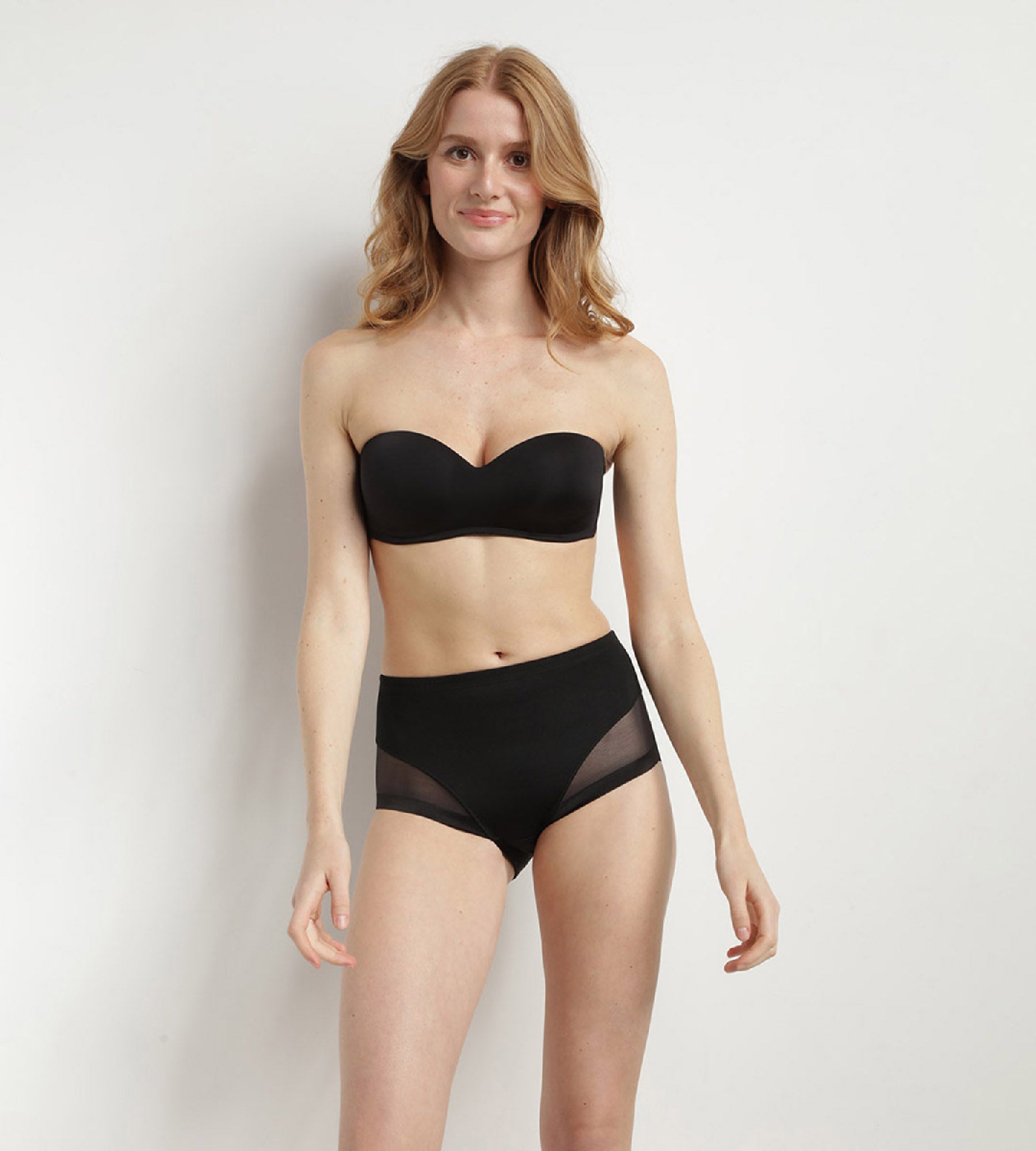 InvisiFree Black Strapless Wireless Bra for Women - Comfortable Seamless Support for Dresses, Tanks & Evening Wear