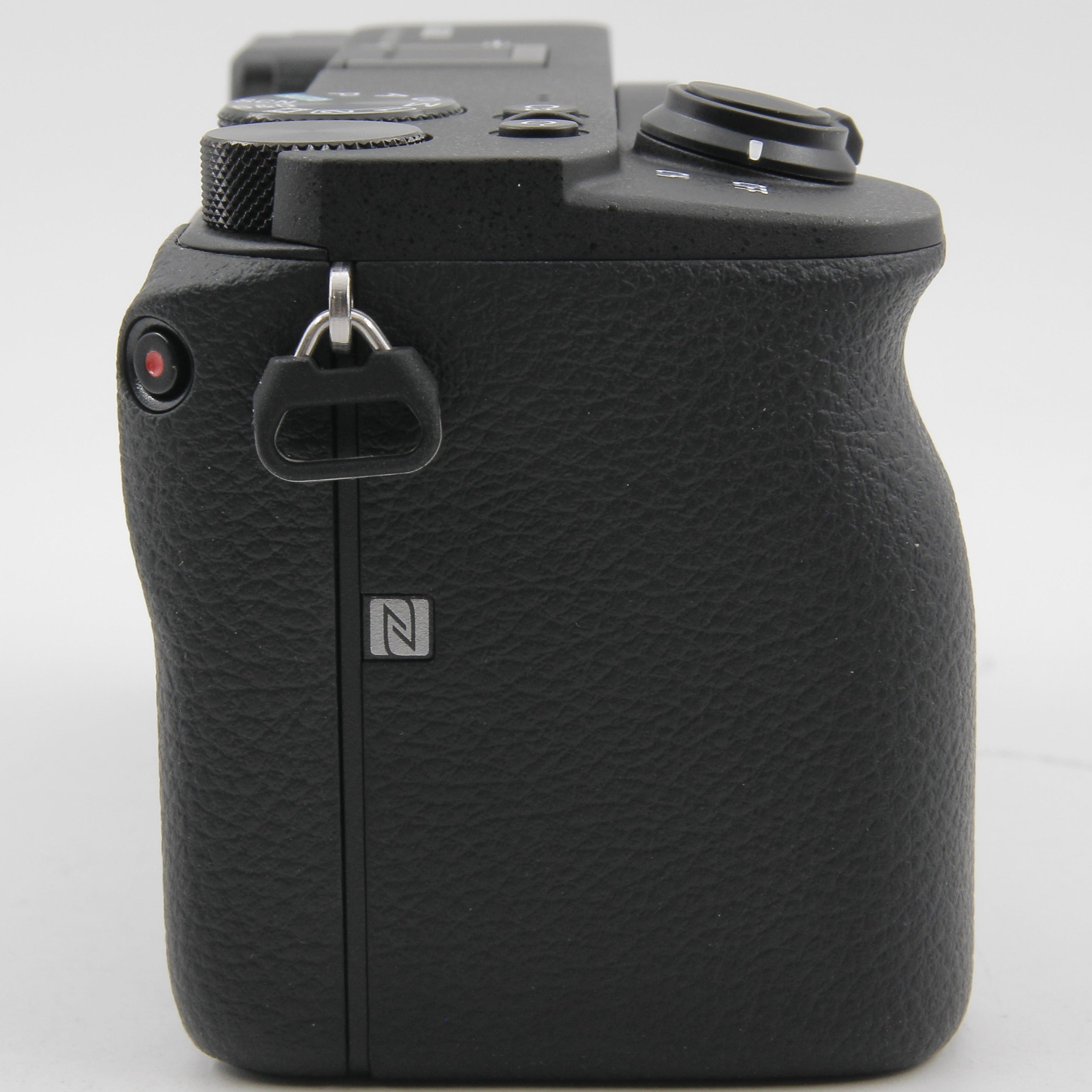 Open Box Excellent Condition Sony Alpha a6600 Mirrorless Digital Camera Body Only - Perfect for Vlogging, Travel Photography & Professional Shooting