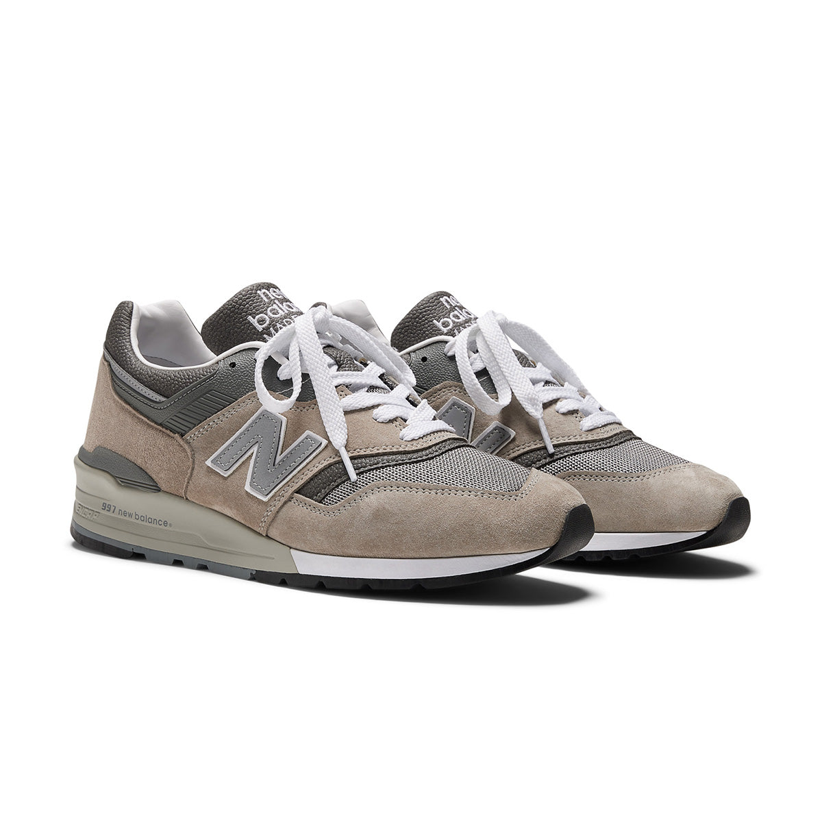 Original Title: in USA 997 'Grey'   Optimized Title: **Nike Air Max 97 'Grey' Running Shoes for Men & Women - Comfortable Sneakers for Gym, Workout & Casual Wear in USA**