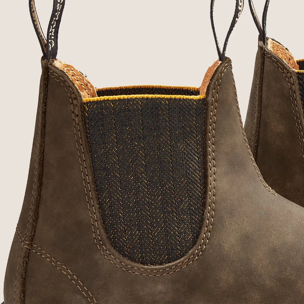 Blundstone Classics 1944 Chelsea Boots for Men & Women - Rustic Brown, Mustard, Black - Comfortable & Durable for Work, Hiking & Everyday Wear