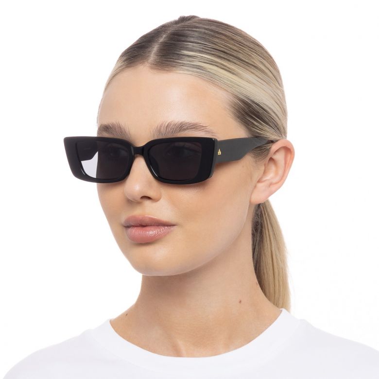 Aire Novae Polarized Sunglasses for Men & Women - UV Protection, Lightweight & Stylish Black Shades - Perfect for Driving, Beach & Outdoor Activities