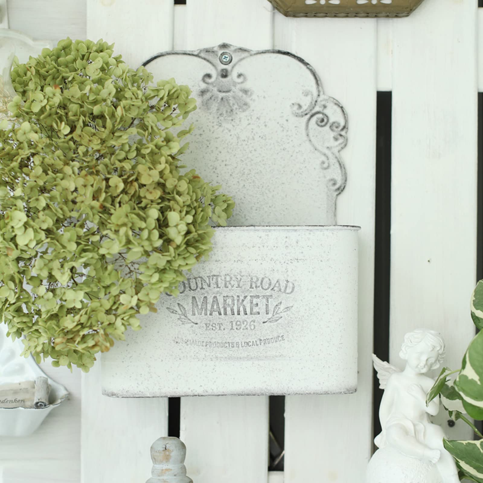 Vintage White Garden Wall Planter - Farmhouse Style Flower Pot Basket for Outdoor Decor, Hanging Flower Rack, Perfect for Patio, Balcony & Garden Decorations