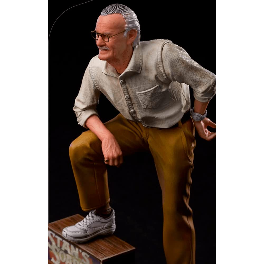 Iron Studios Stan Lee Art Scale 1/10 Statue - Marvel Comics Legend Collectible Figure for Display & Home Decor