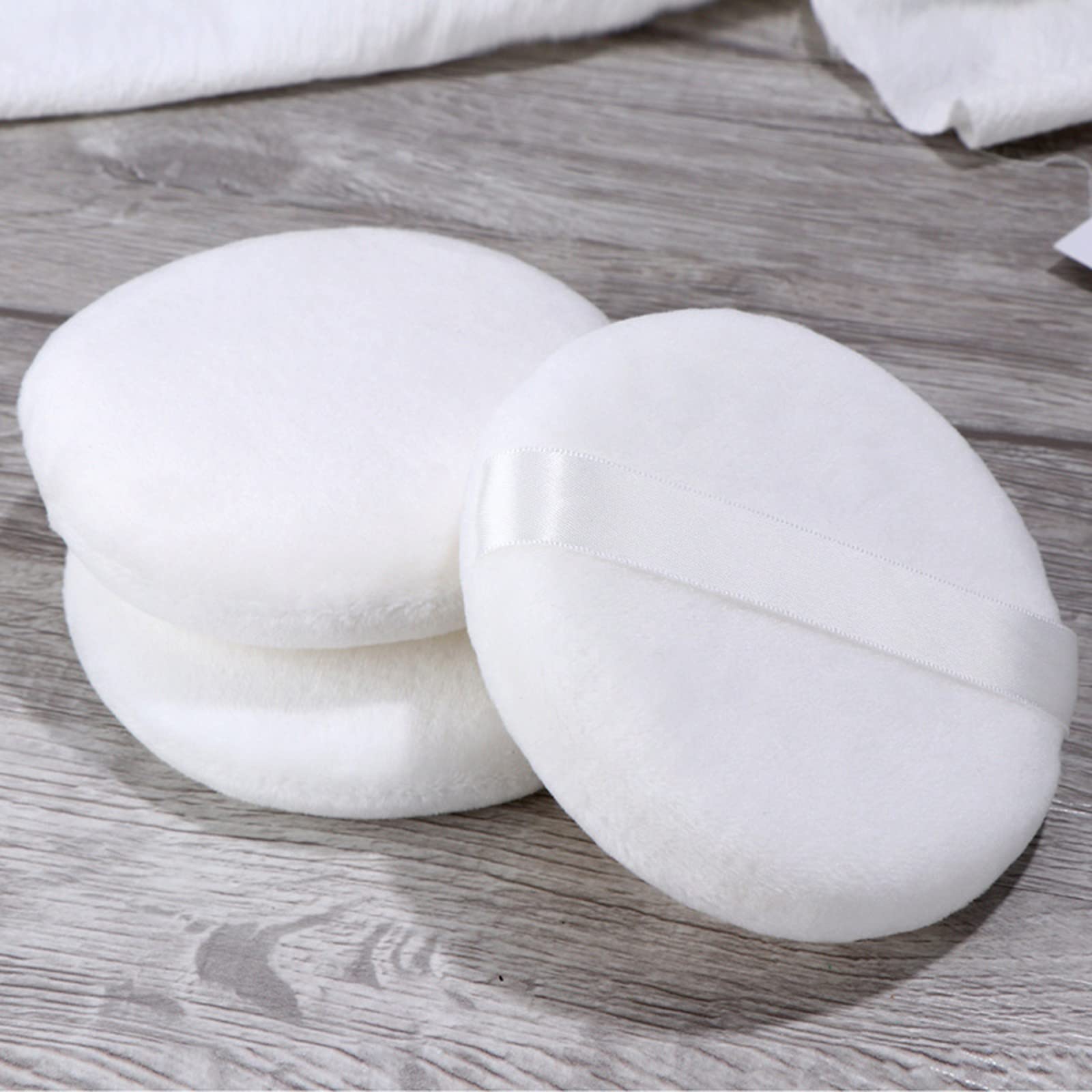 Soft Fluffy Powder Puff for Loose & Cake Makeup - Round Sheer Setting Puff with Case | Perfect for Travel & Everyday Makeup Touch-Ups