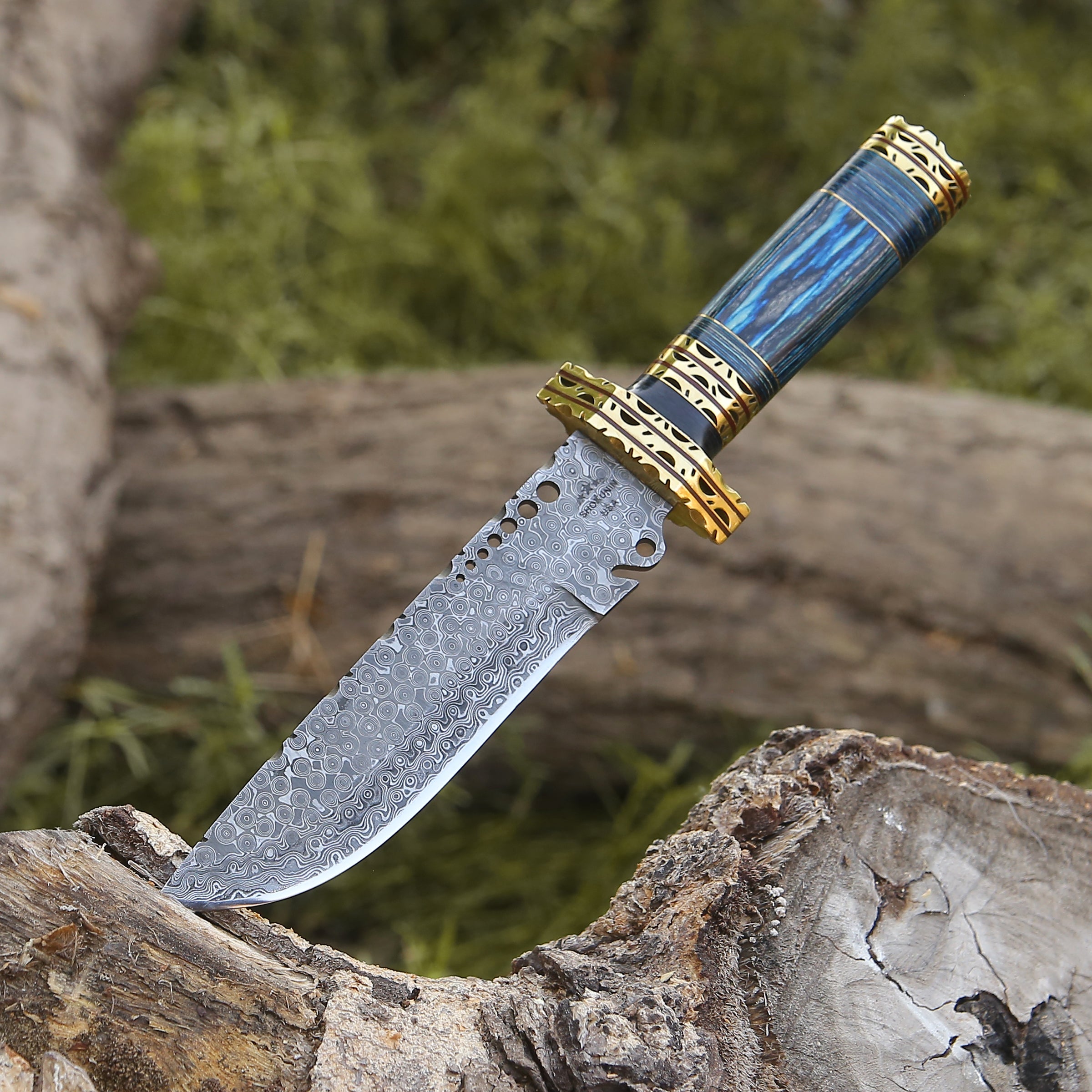 Premium Damascus Steel Shadowblade Bowie Knife - Razor Sharp Hunting Knife with Pakkawood Handle & Leather Sheath - Perfect for Outdoor Camping, Survival & Bushcraft Activities
