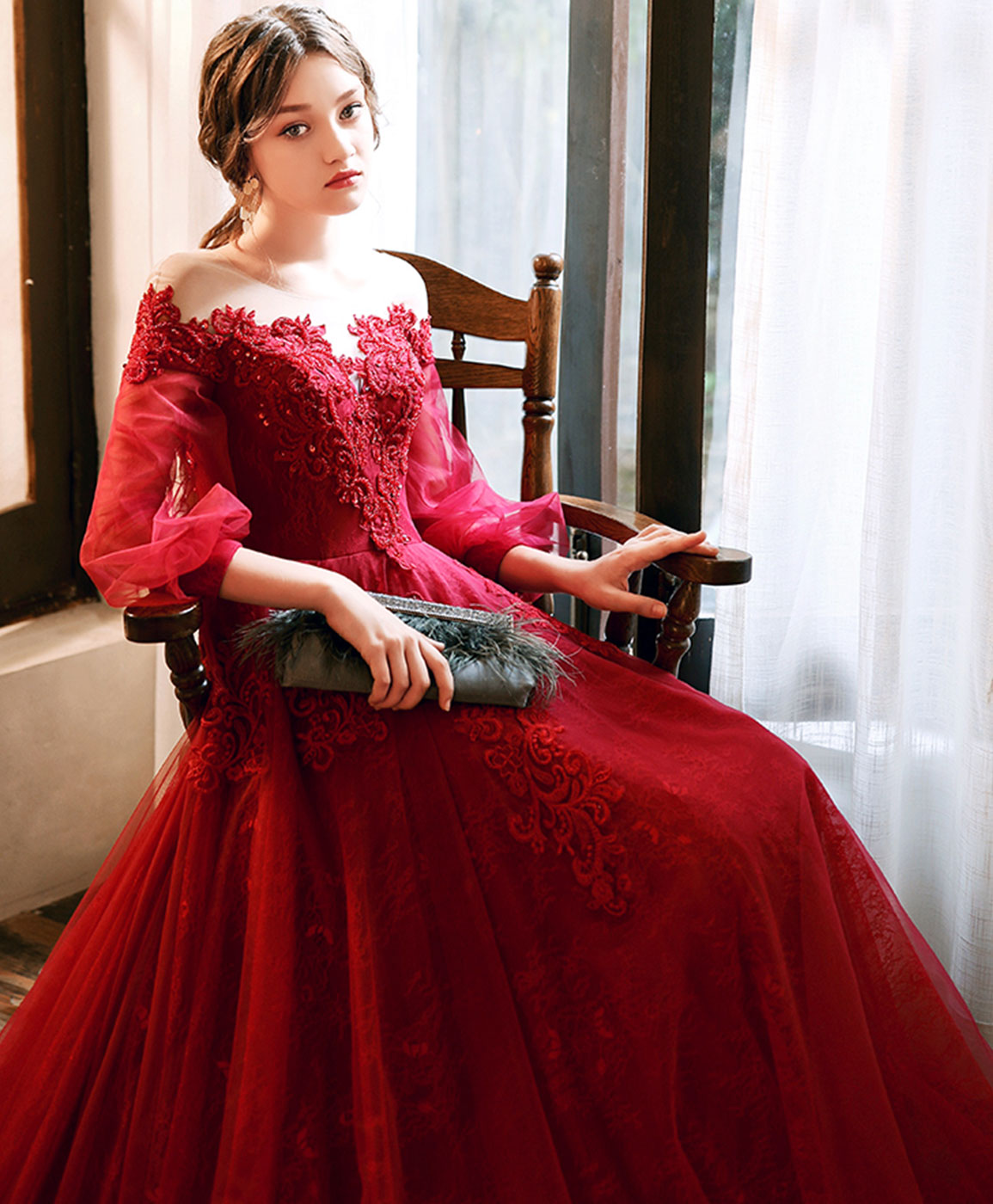 Elegant Burgundy Round Neck Tulle Beaded Long Prom Dress for Evening Gala & Formal Events - Perfect for Homecoming, Wedding Guest, and Special Occasions
