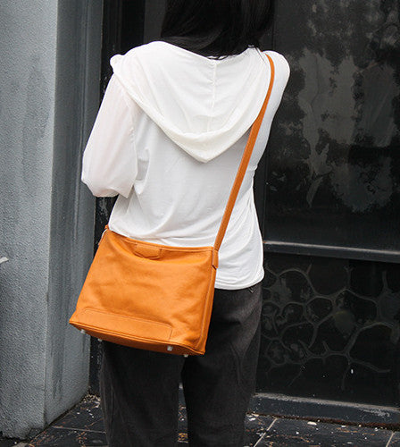 Minimalist Italian Leather Bucket Bag for Women - Stylish Crossbody Handbag for Everyday Use, Work & Travel