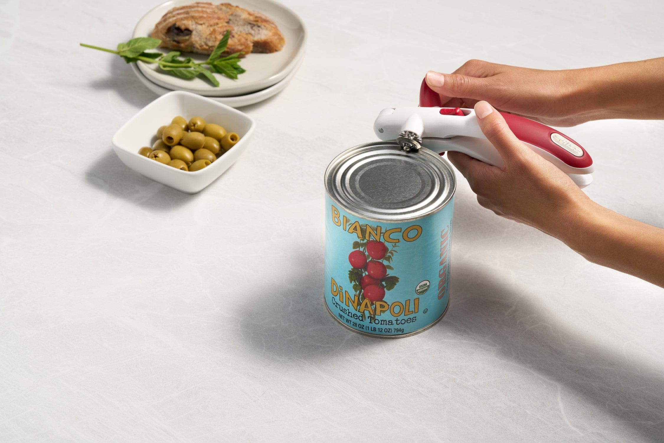 Zyliss Lock N' Lift Manual Can Opener with Lid Lifter Magnet - Red | Easy-Open Kitchen Tool for Cans, Jars & Bottles | Perfect for Camping, Picnics & Emergency Prep