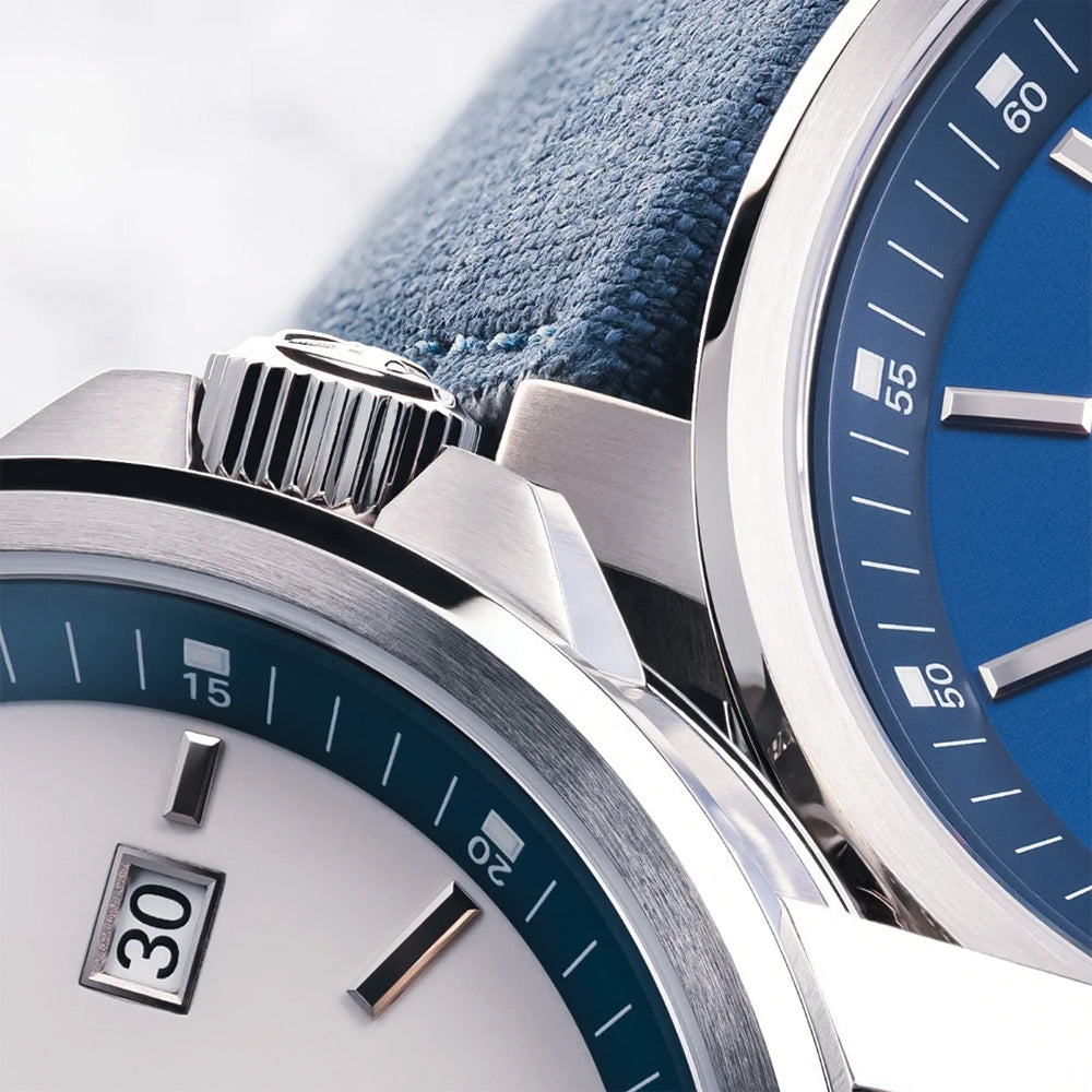 29er Big Small Seconds Automatic 42.4mm Men's Watch - White Dial on Stainless Steel Bracelet - Perfect for Business, Casual & Formal Occasions