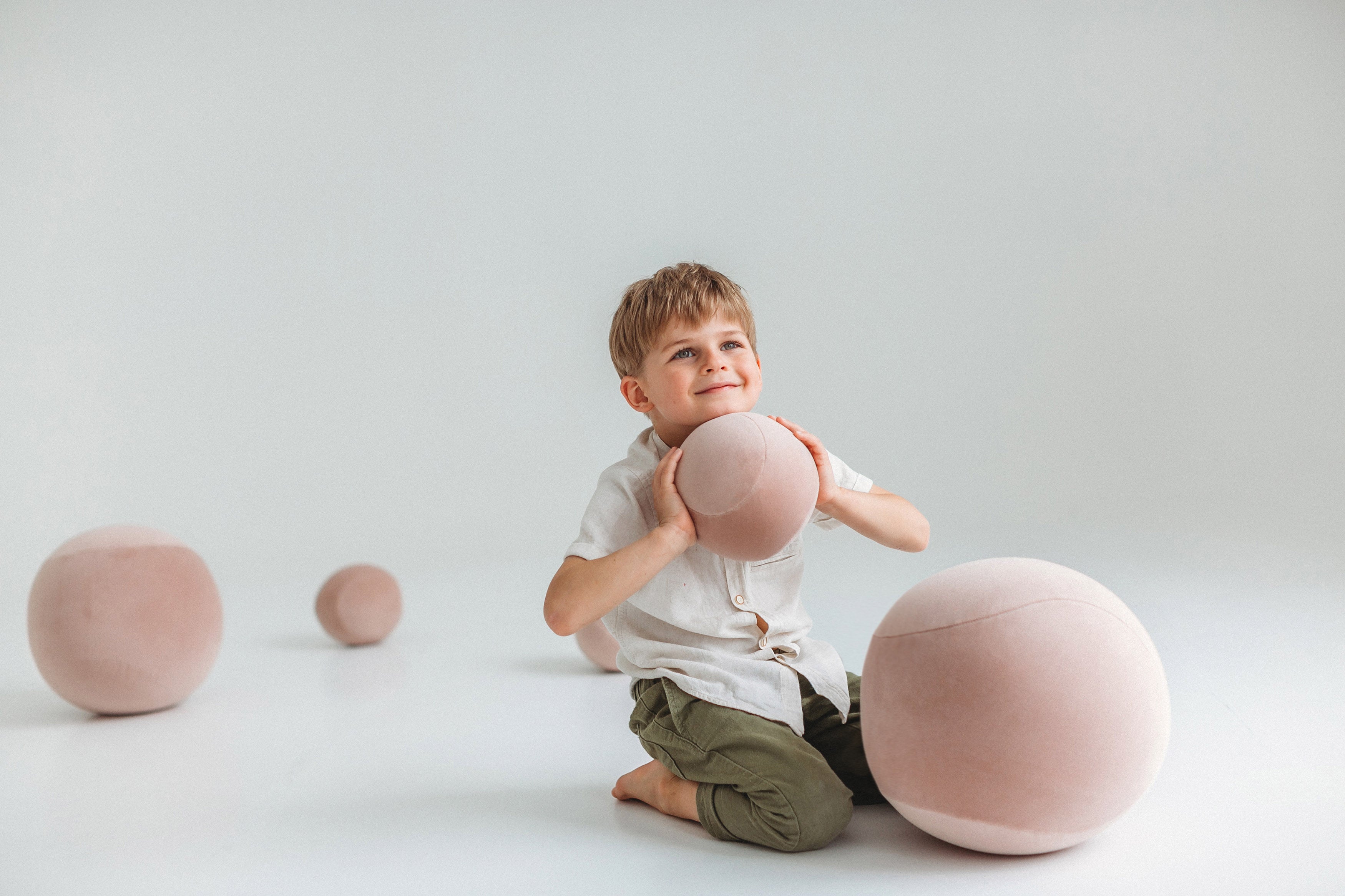 Noom Gropius Baby Spheric Ottoman - Modern Nursery Pouf with Storage, Soft Round Footstool for Kids Room Decor | Perfect for Playrooms, Bedrooms & Daycare Centers
