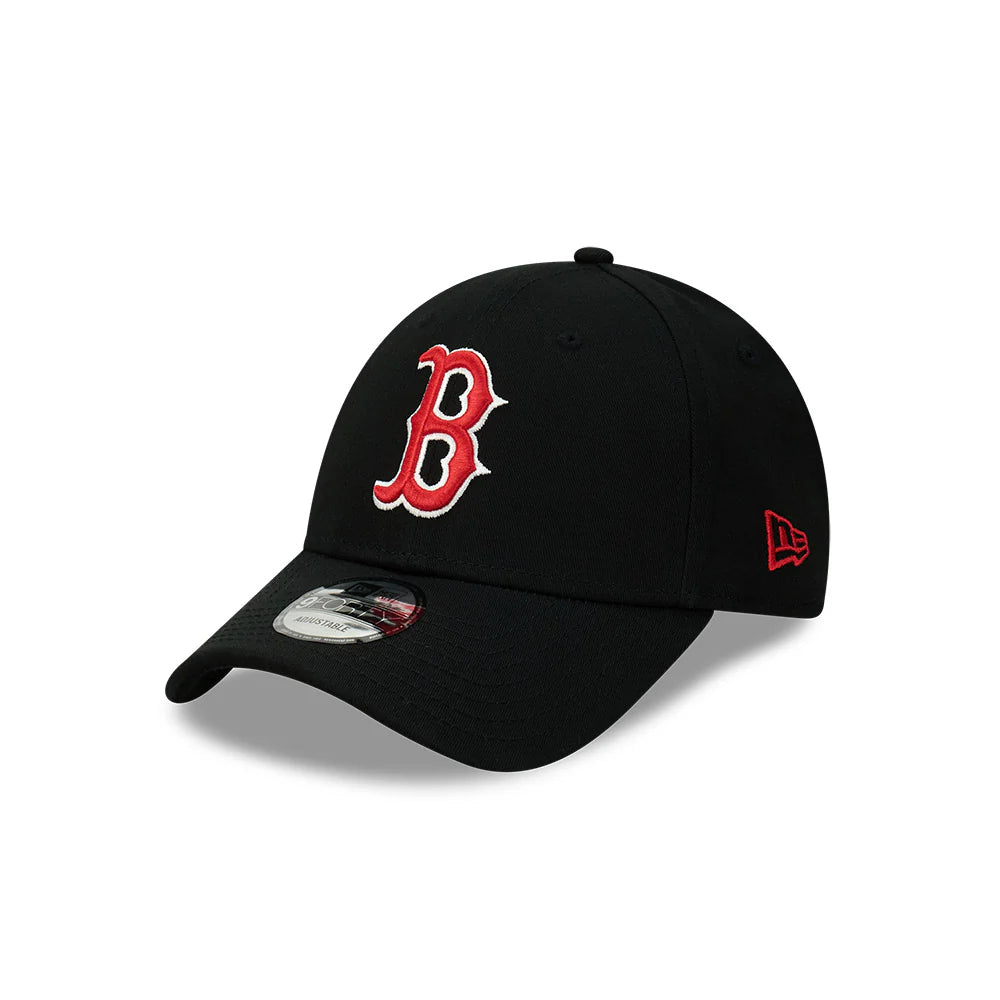 New Era 940 Boston Red Sox Core Casual Strapback Hat - Black & Red Adjustable Baseball Cap for Men & Women - Perfect for Game Day, Sports Events & Streetwear Fashion