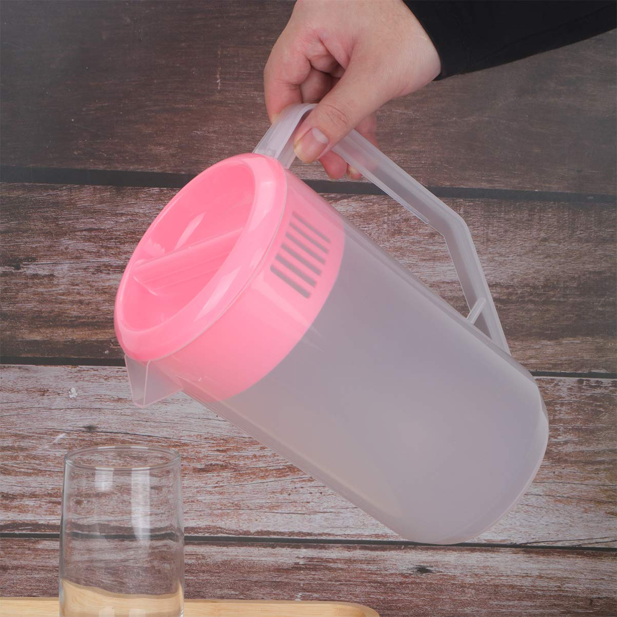Hemoton 2-Quart Plastic Pitcher with Lid - BPA-Free Measuring Pitcher for Lemonade, Tea, Beer & Beverages - Leak-Proof Water Pitcher with Scale for Kitchen, Bar & Outdoor Use - White Cold Water Bottle
