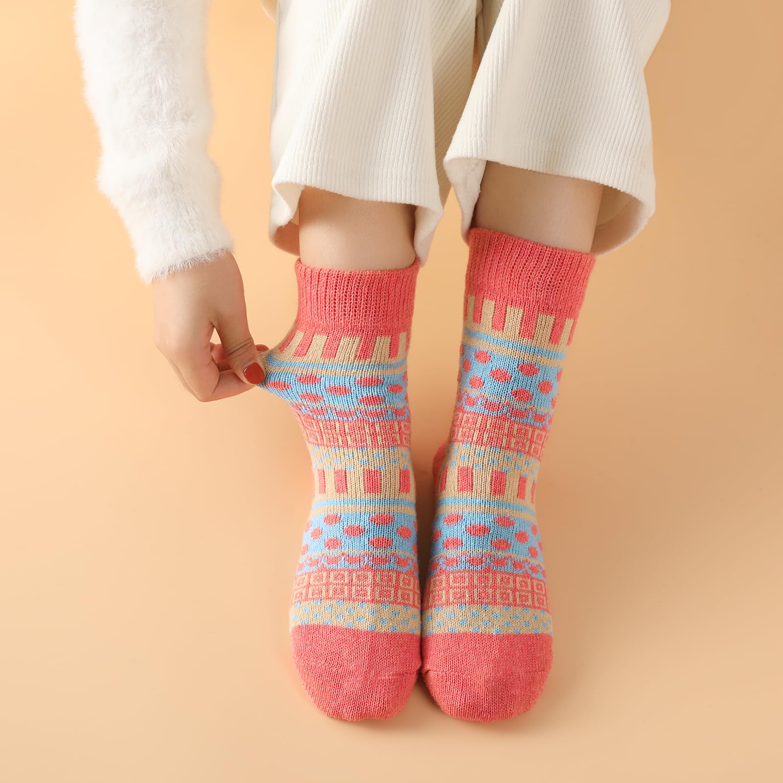5 Pairs Women's Wool Winter Socks - Thick Thermal Knit Warm Cozy Socks for Cold Weather | Perfect for Hiking, Snow Boots & Indoor Comfort