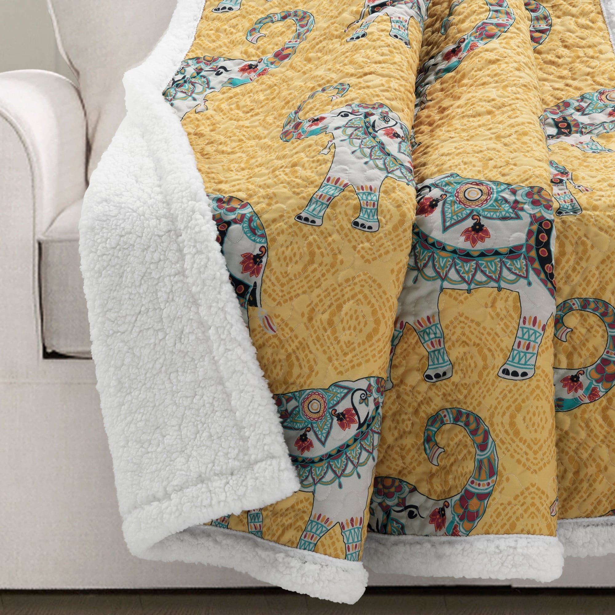 Hati Elephants Sherpa Blanket - Soft & Cozy Flannel Throw for Couch, Bed, and Travel - Perfect for Home Decor, Gifts, and Winter Warmth