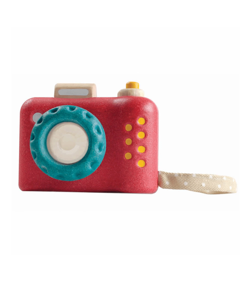 Plan Toys My First Camera - Wooden Toddler Camera Toy for Kids Ages 2-4, Pretend Play & Early Learning, Perfect Gift for Birthday & Christmas (Imagination & Role Play)