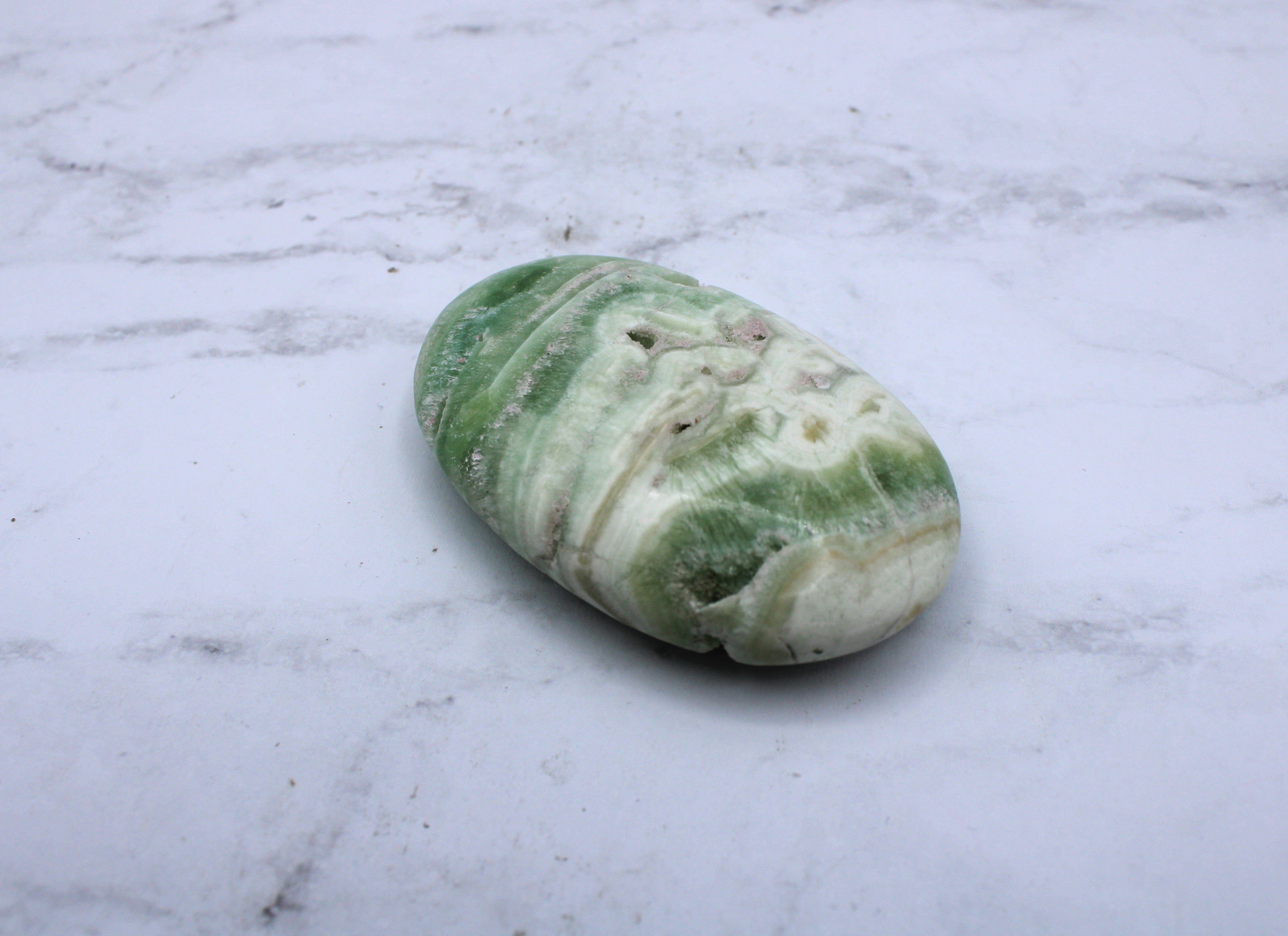 Caribbean Calcite Palm Stone - Natural Healing Crystal for Stress Relief, Meditation & Energy Balancing | Perfect for Home Decor, Yoga & Spiritual Practices