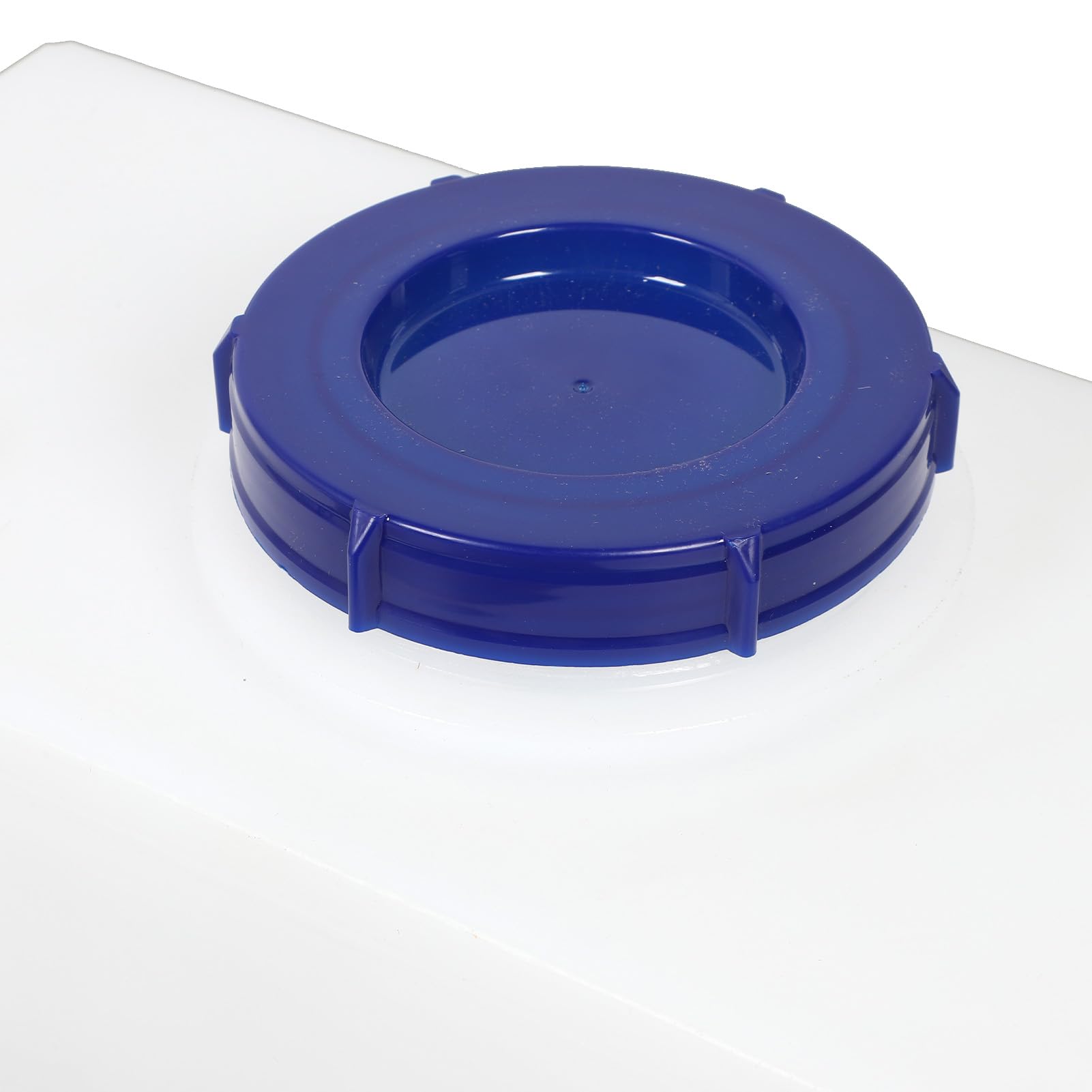 5 Gallon Fresh Water Storage Tank - Food Grade LLDPE Portable Water Container for RV, Trailer, Boat & Yacht (15.75