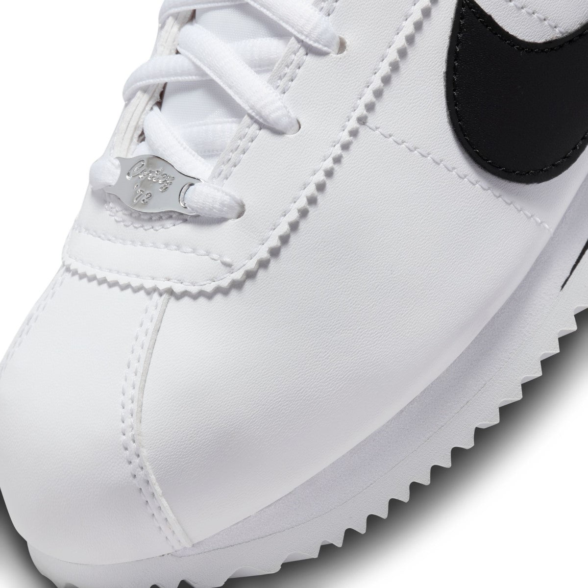 Nike Kids' Cortez Basic Sneakers - White & Lightweight Running Shoes for Boys & Girls - Perfect for School, Sports & Casual Wear