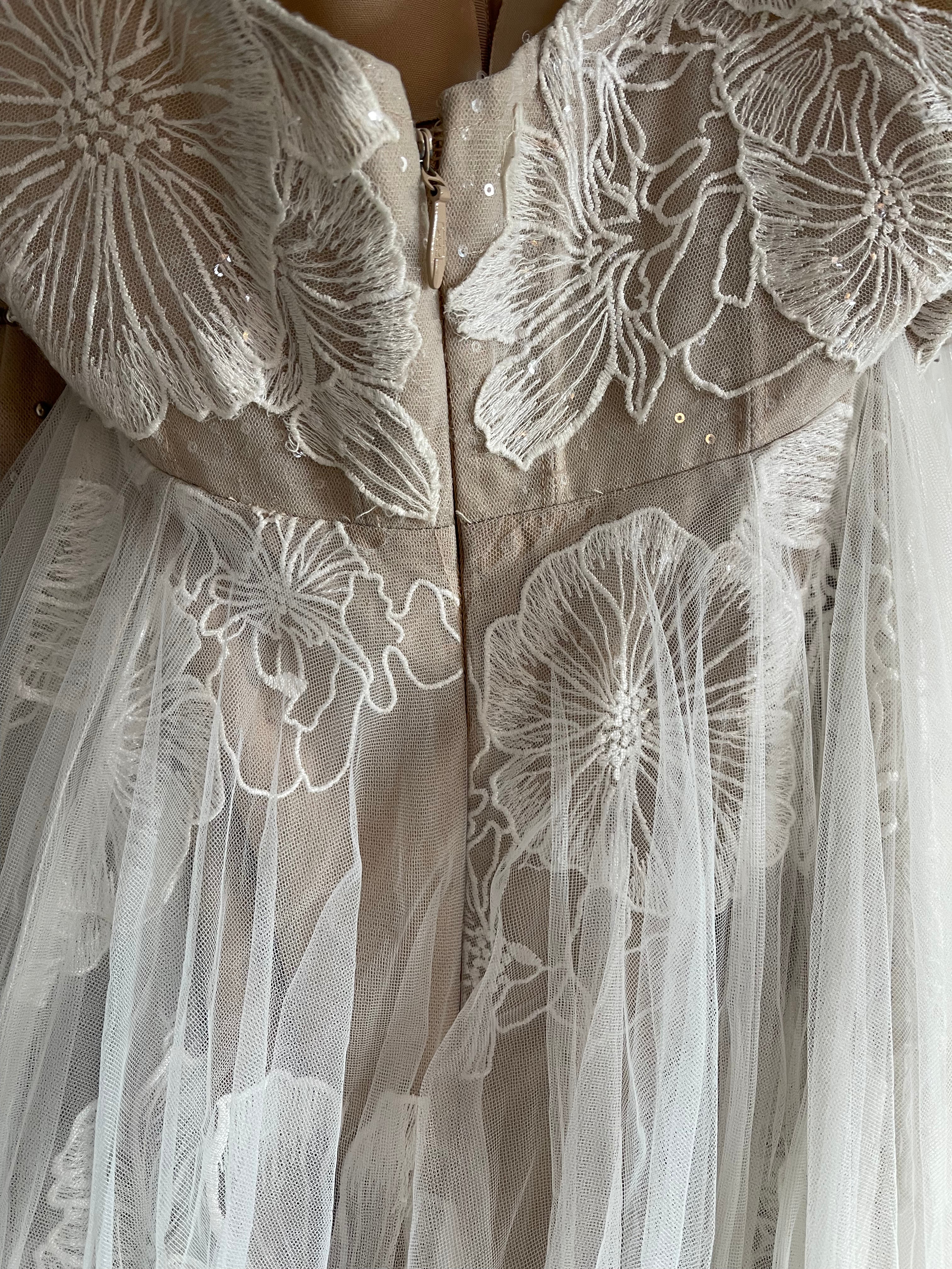 Wtoo by Watters Lizbeth Wedding Gown - Elegant Lace Bridal Dress for Church Ceremony & Formal Reception