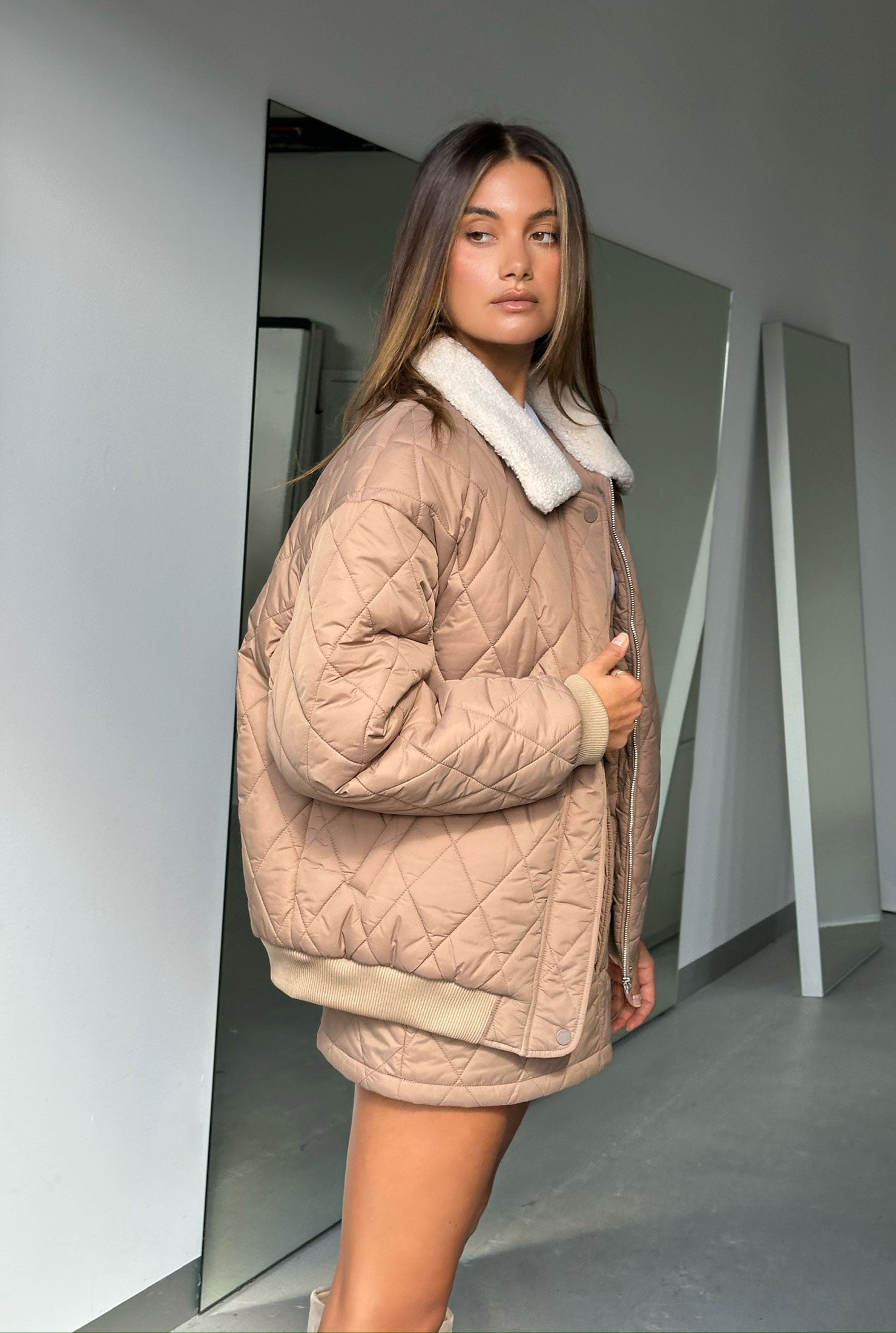 The Wells Taupe Jacket - Stylish & Comfortable Lightweight Outerwear for Men & Women | Perfect for Casual Outings, Travel & Outdoor Adventures