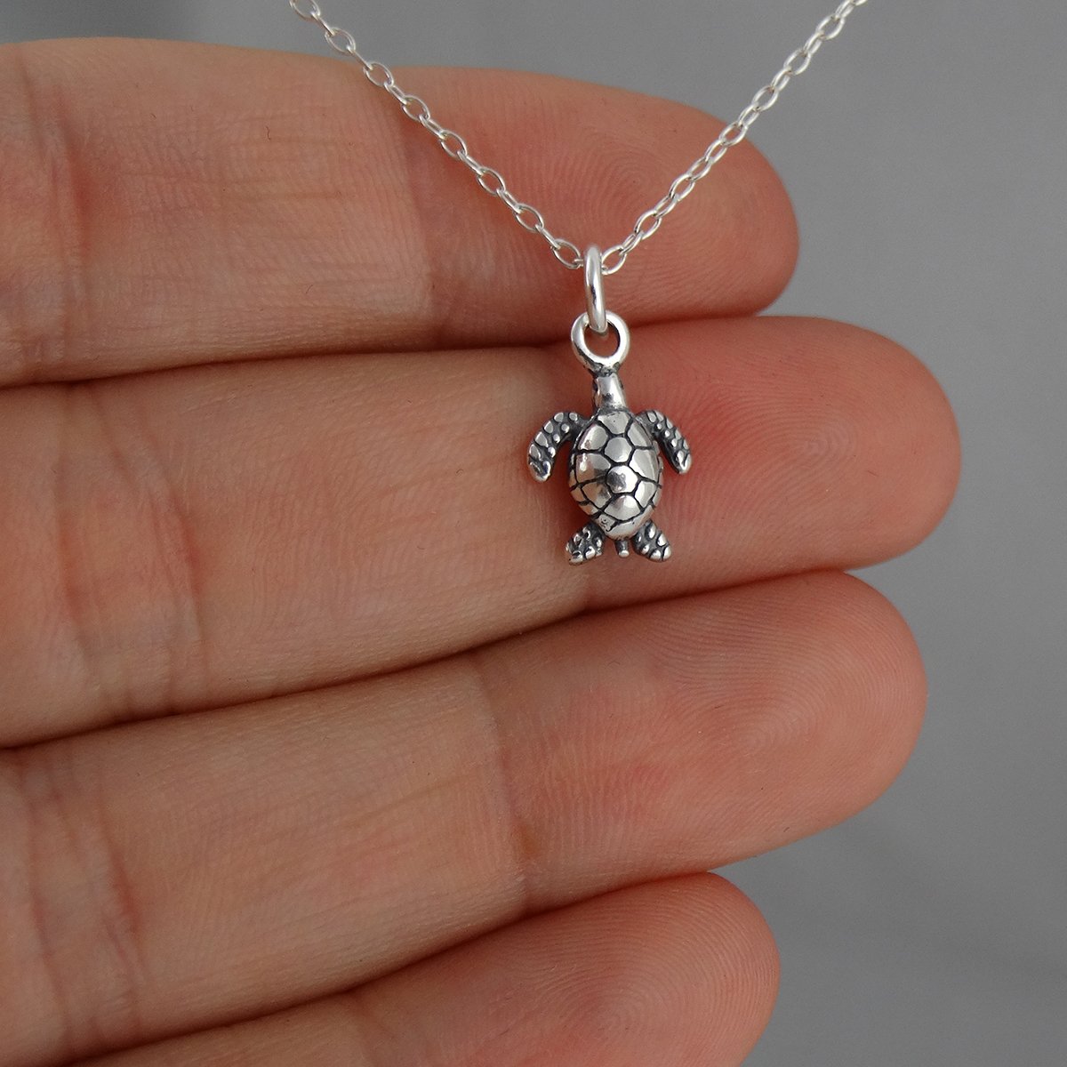 FashionJunkie4Life Dainty Turtle Charm Necklace for Women - Cute Animal Jewelry Gift for Her | Perfect for Casual Wear, Beach Outings & Everyday Accessories