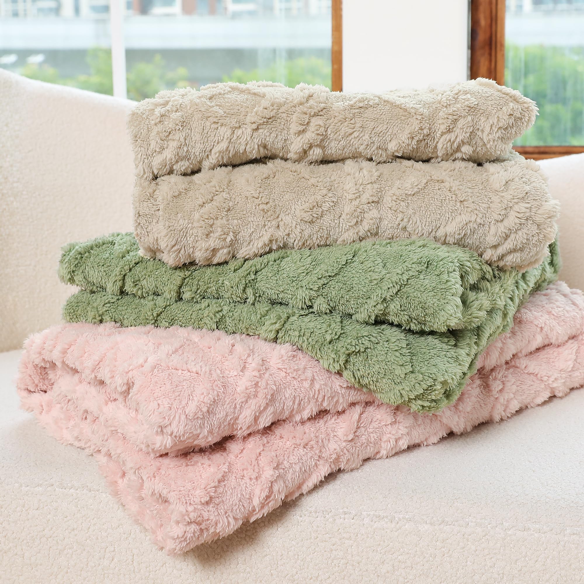 Aganear Baby Blanket - Ultra Soft Fleece Blanket for Boys & Girls | Cozy & Warm Plush Blanket for Baby Showers, Nursery & Sleeping | Lightweight & Breathable | Perfect for Cuddling, Stroller & Travel (Pink, 30