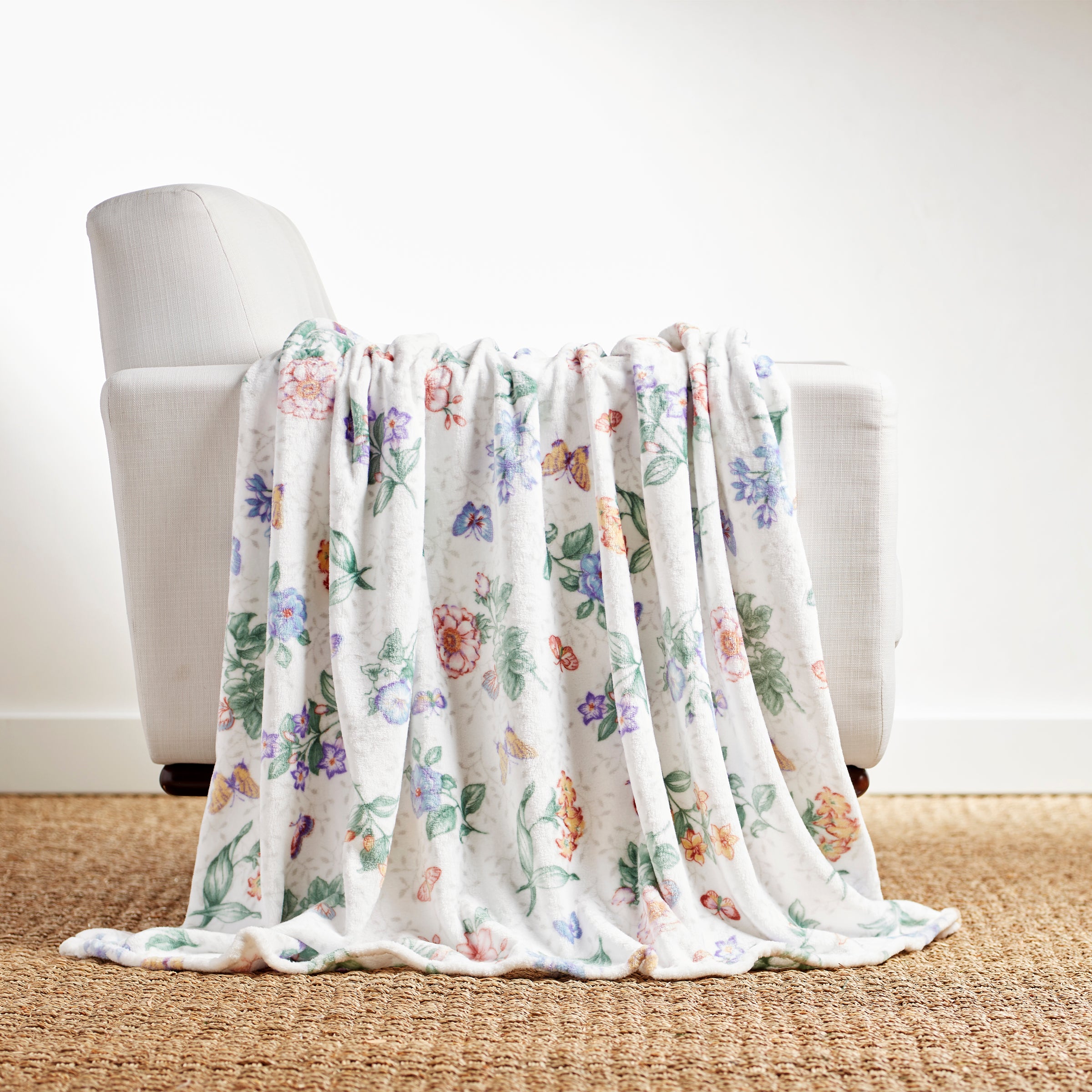 Butterfly Meadow Throw Blanket - Soft Floral Design Cozy Blanket for Sofa, Bed & Outdoor Use - Perfect for Living Room Decor, Picnics and Gift Giving